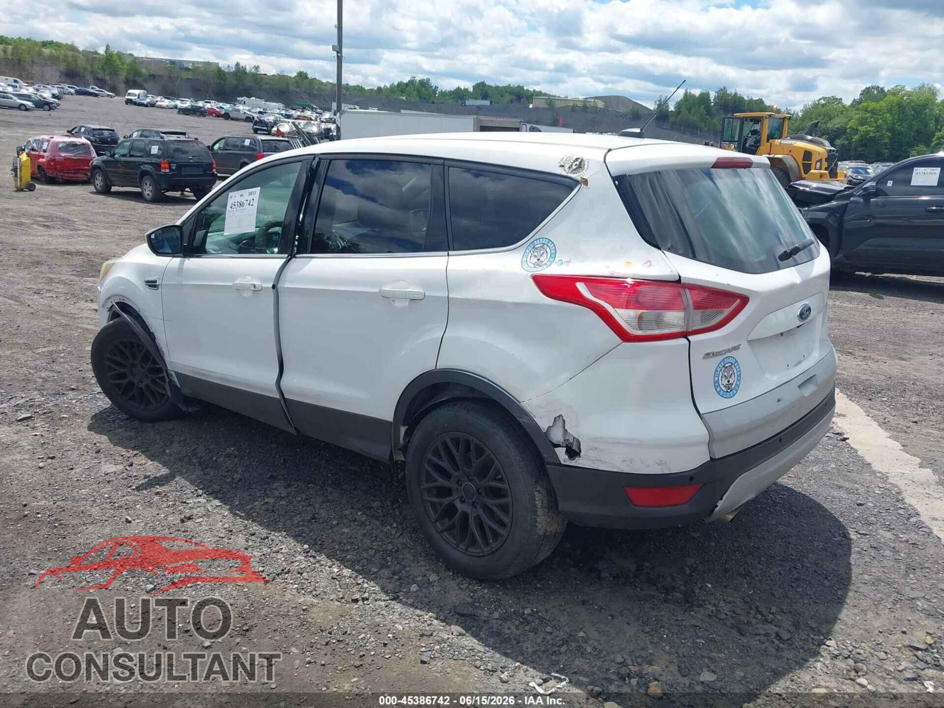 FORD ESCAPE 2016 - 1FMCU0G74GUC90861