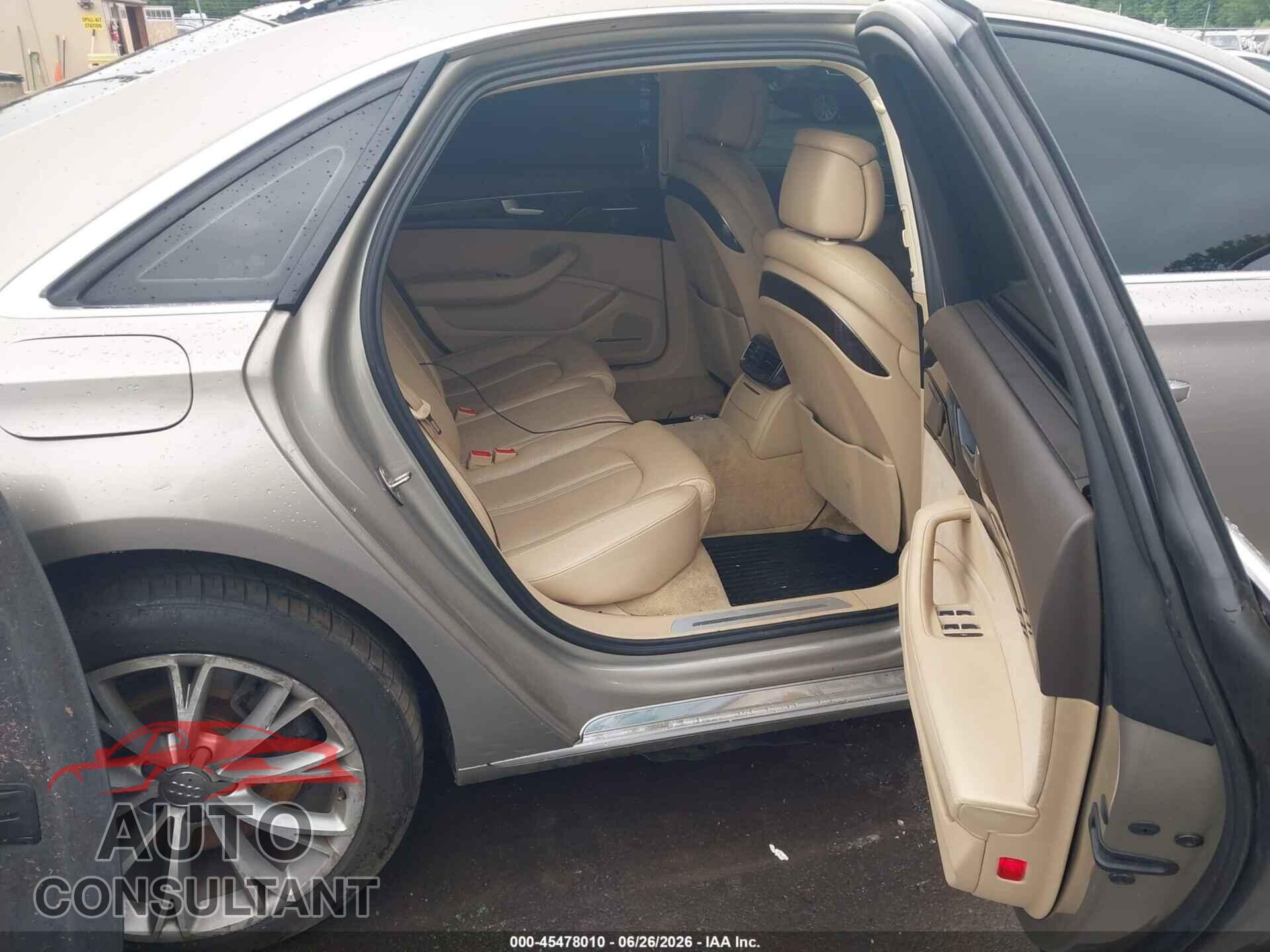 AUDI A8 L 2012 - WAURVAFD1CN021873