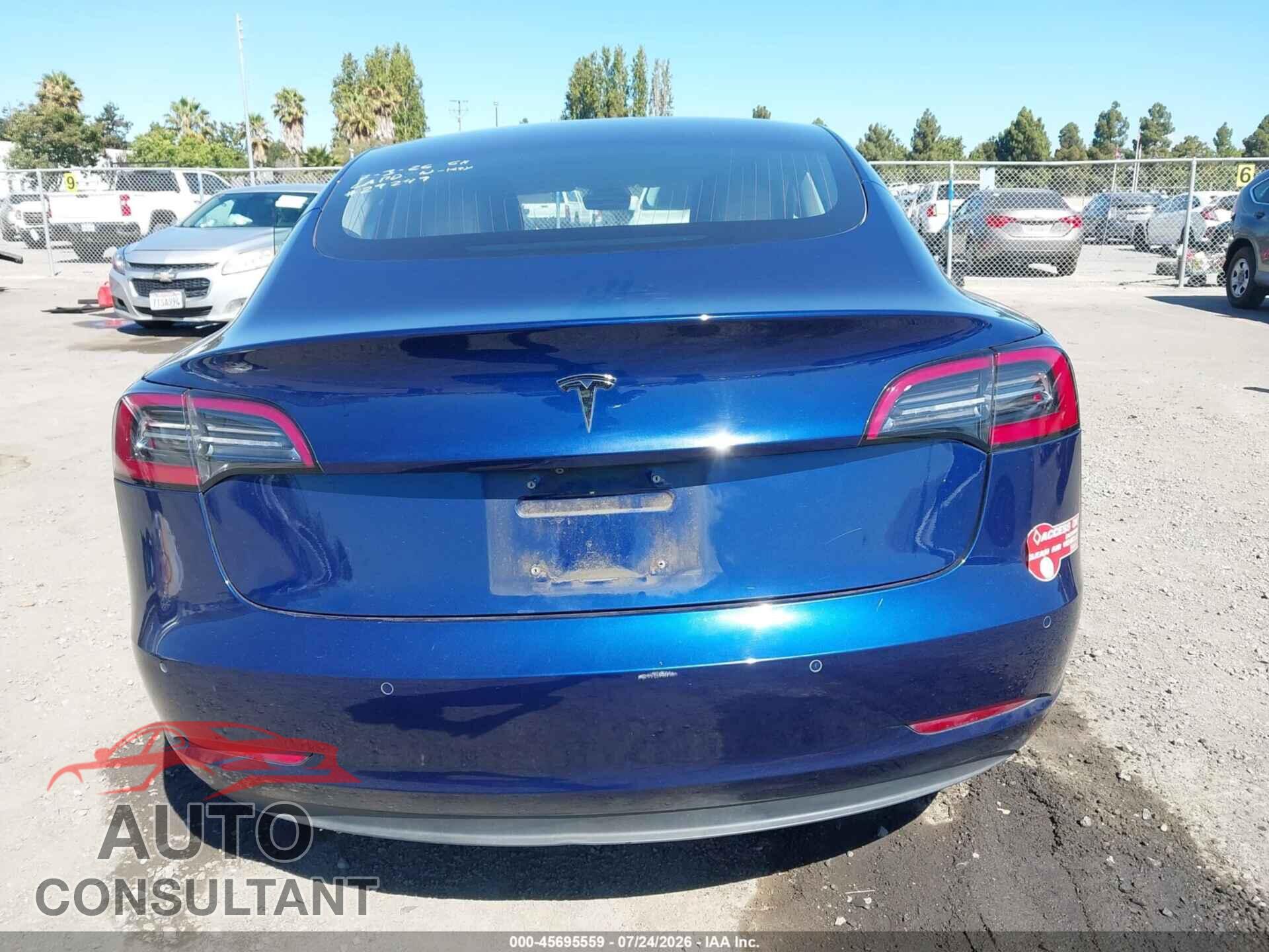 TESLA MODEL 3 2018 - 5YJ3E1EA4JF049159