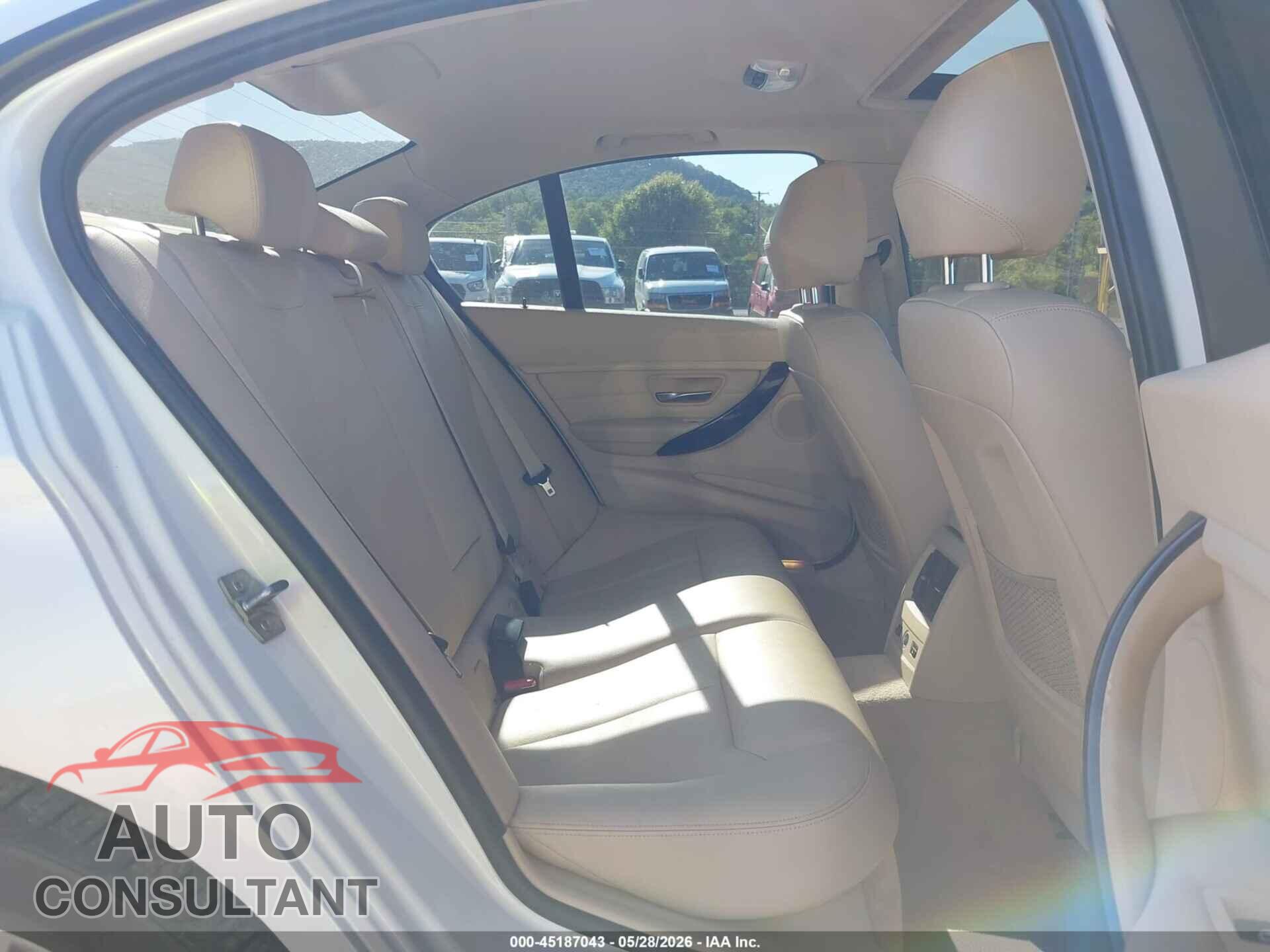BMW 328I 2013 - WBA3B3C56DF541327