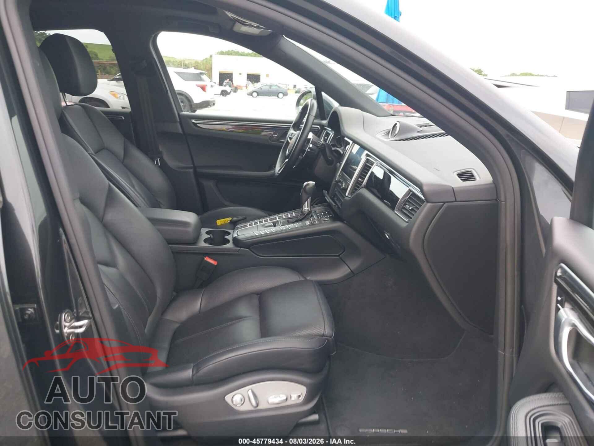 PORSCHE MACAN 2018 - WP1AA2A53JLB19733