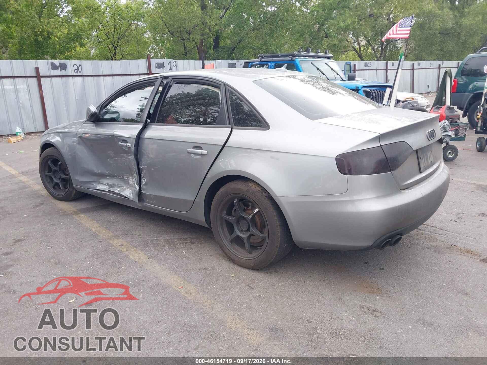 AUDI A4 2011 - WAUDFAFL8BN044287