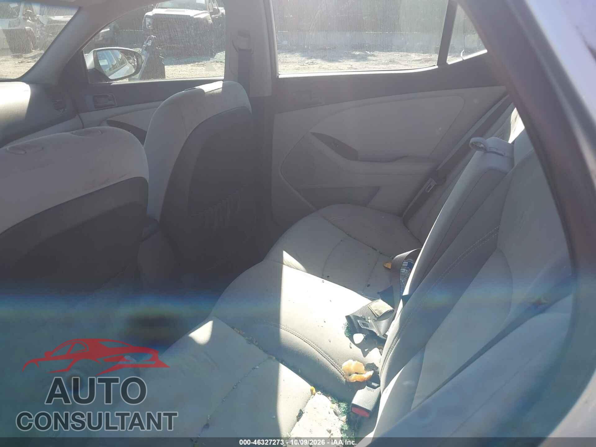 KIA OPTIMA 2012 - KNAGM4A7XC5298051