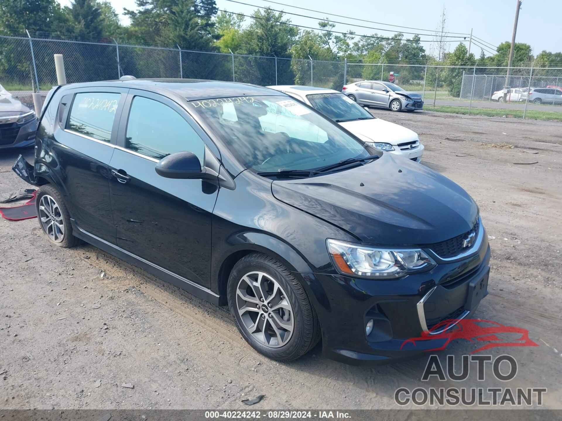 CHEVROLET SONIC 2018 - 1G1JD6SG0J4126089