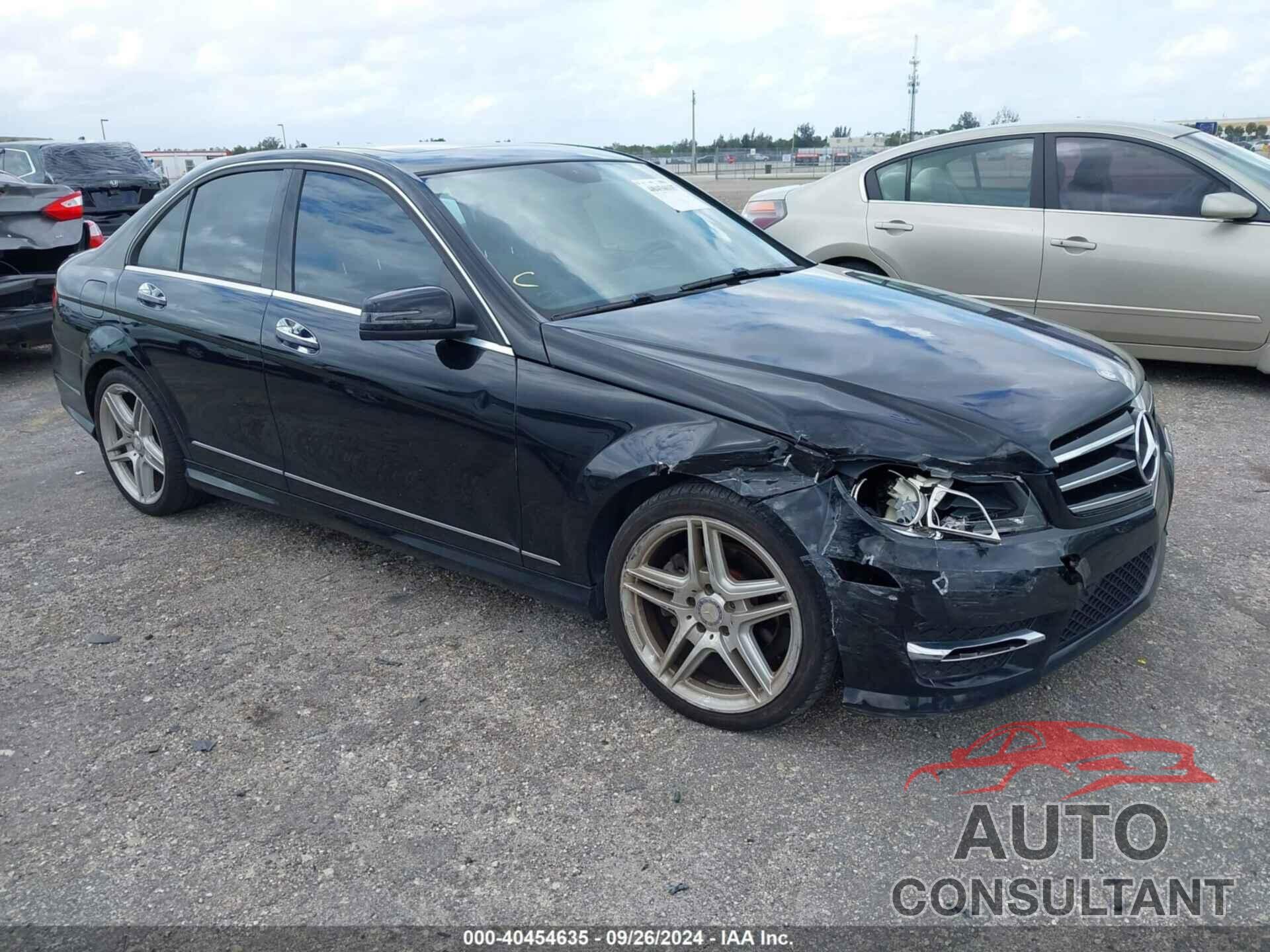 MERCEDES-BENZ C 250 2014 - WDDGF4HB5ER313323