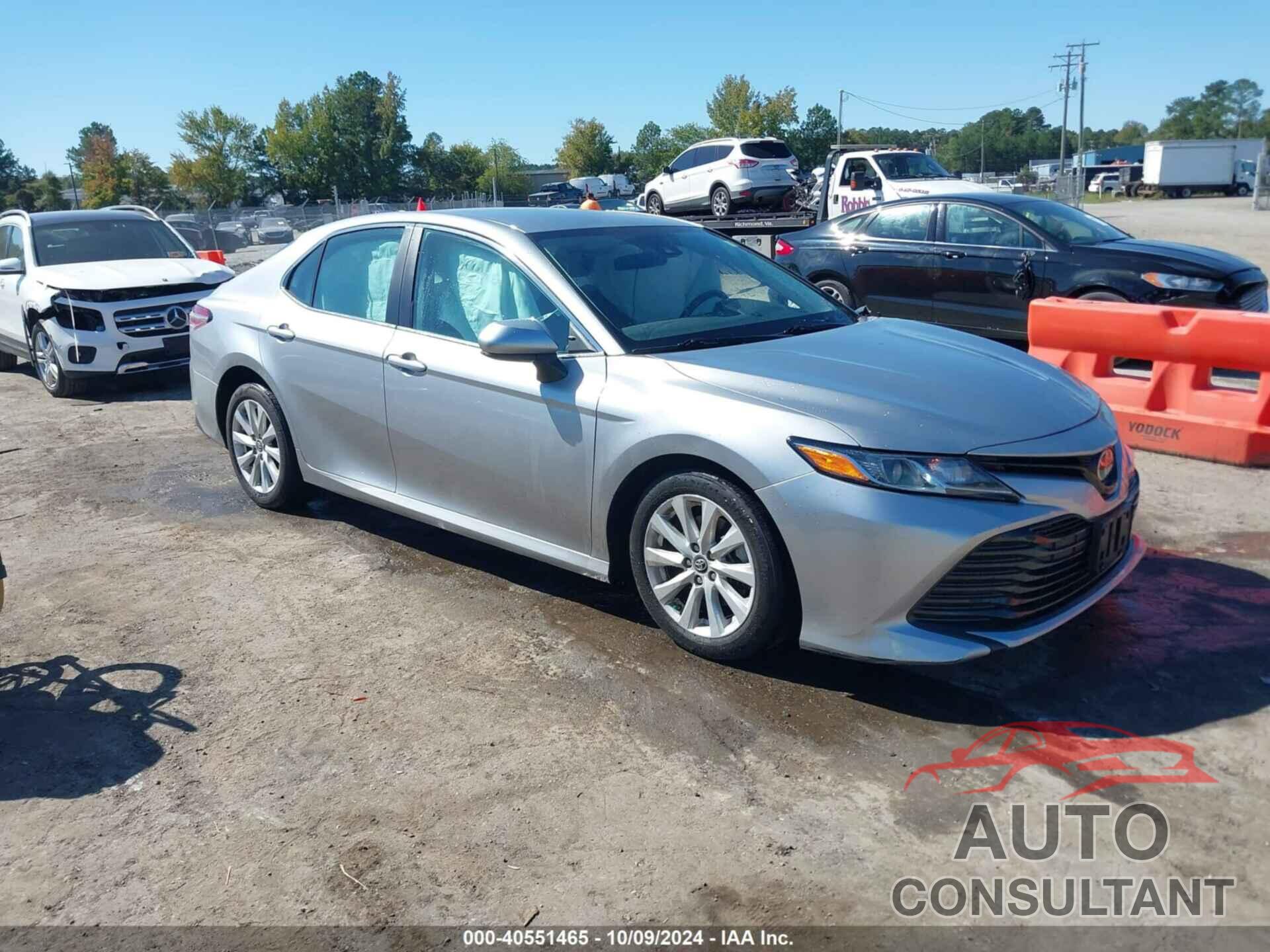 TOYOTA CAMRY 2019 - 4T1B11HK2KU698104