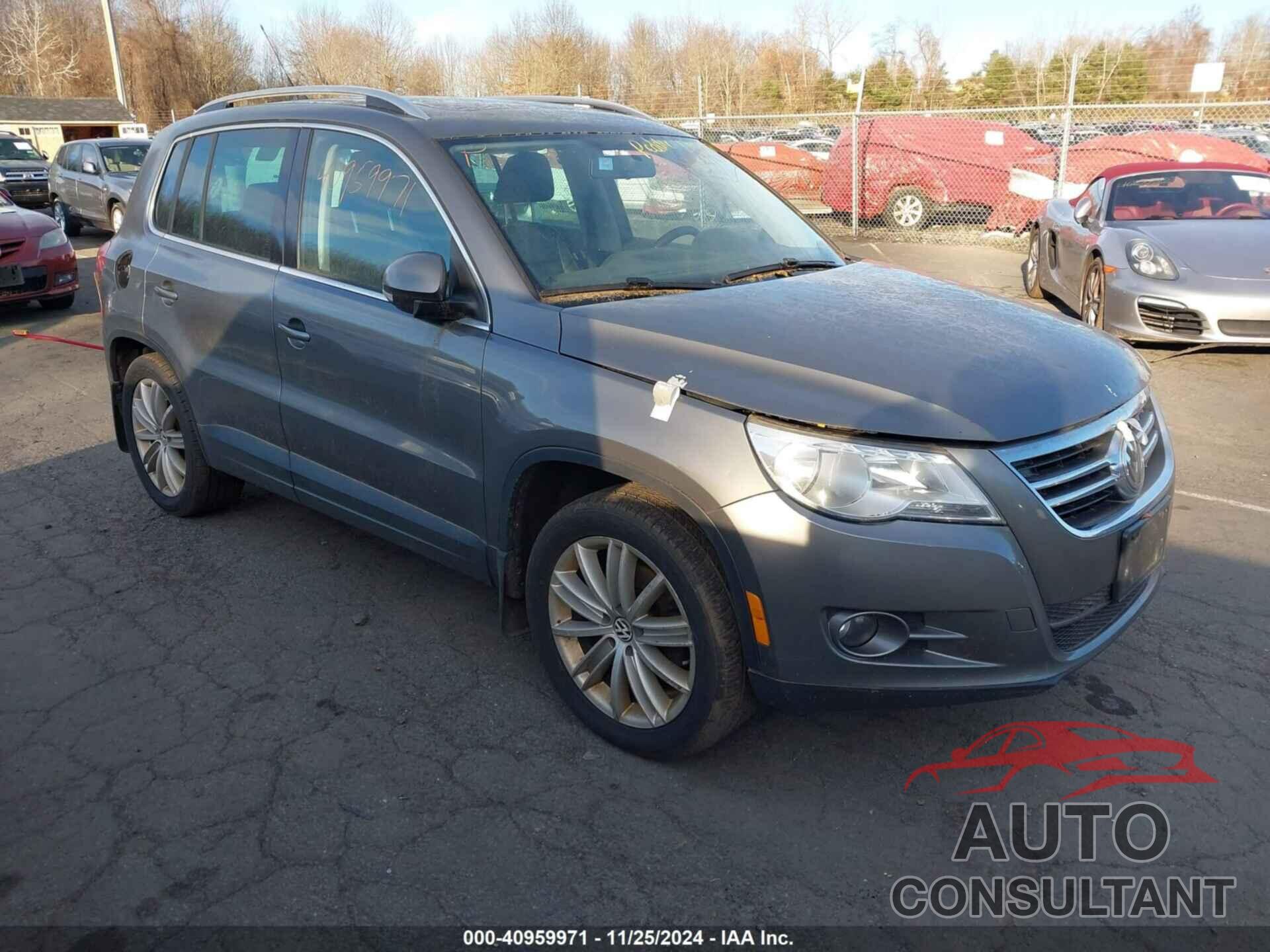 VOLKSWAGEN TIGUAN 2011 - WVGBV7AX6BW564147