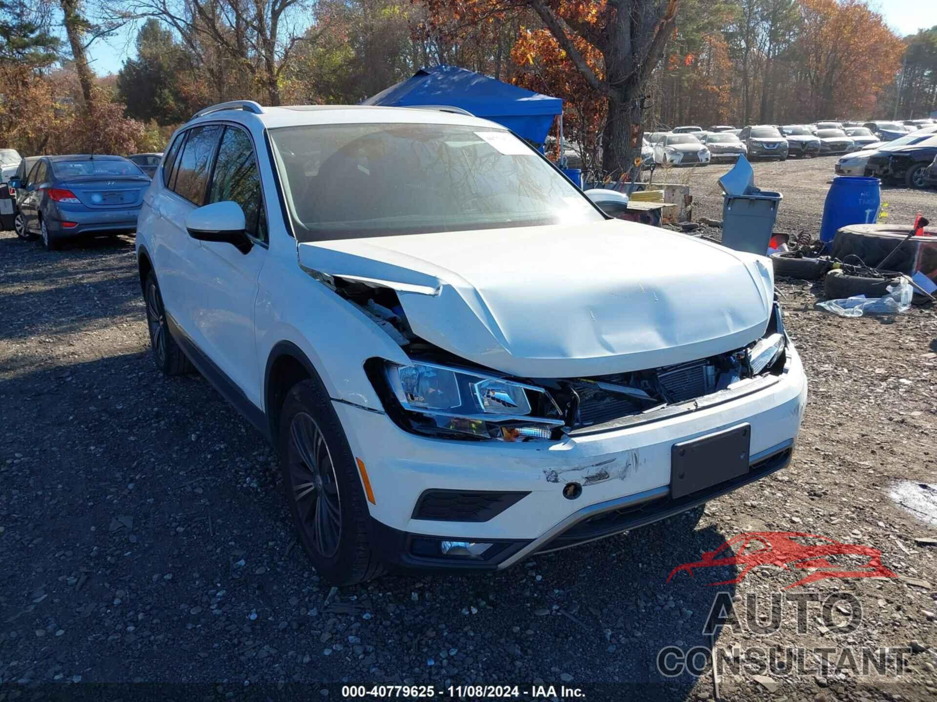 VOLKSWAGEN TIGUAN 2018 - 3VV2B7AX0JM123949