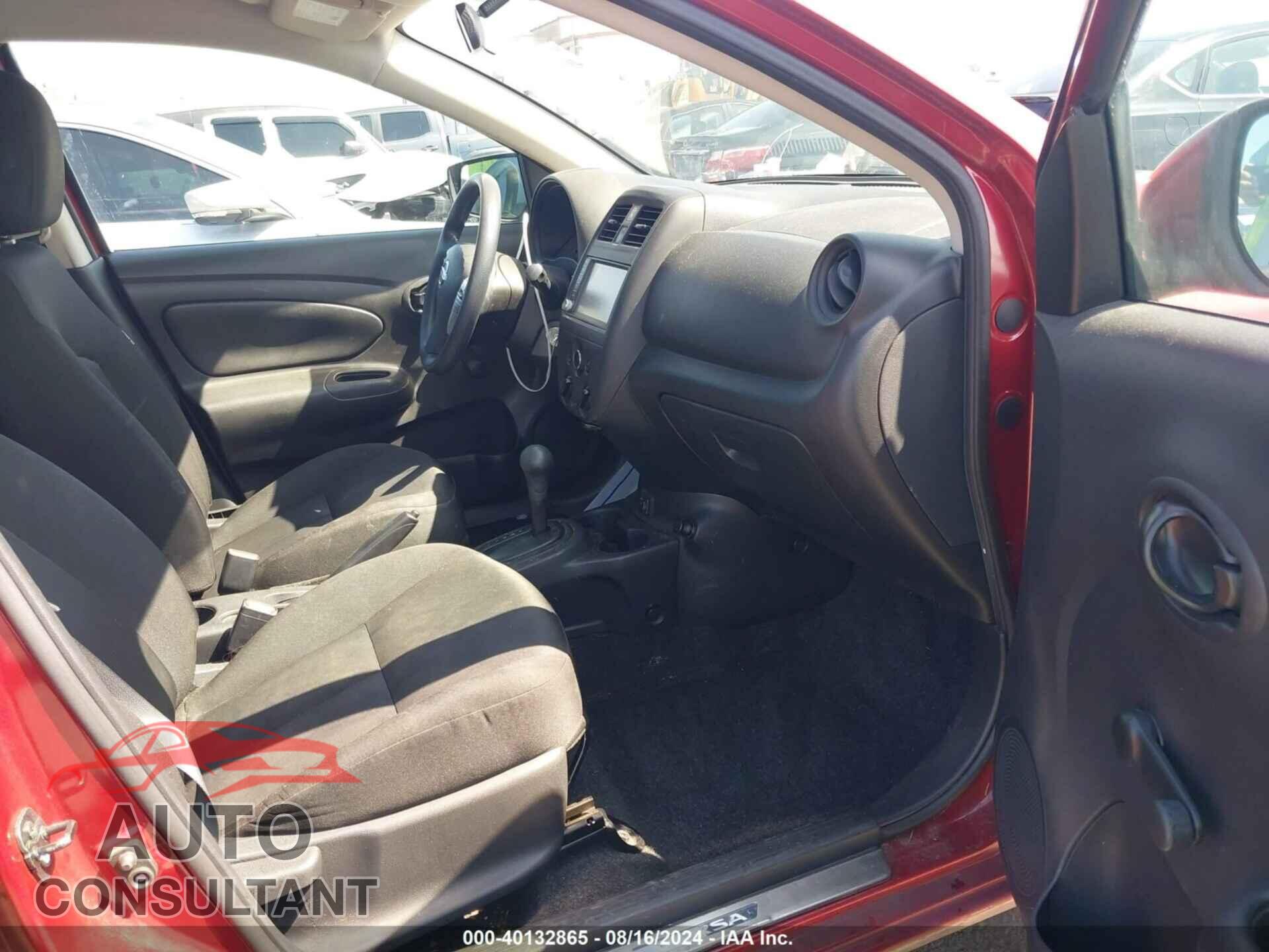 NISSAN VERSA 2019 - 3N1CN7AP3KL820553