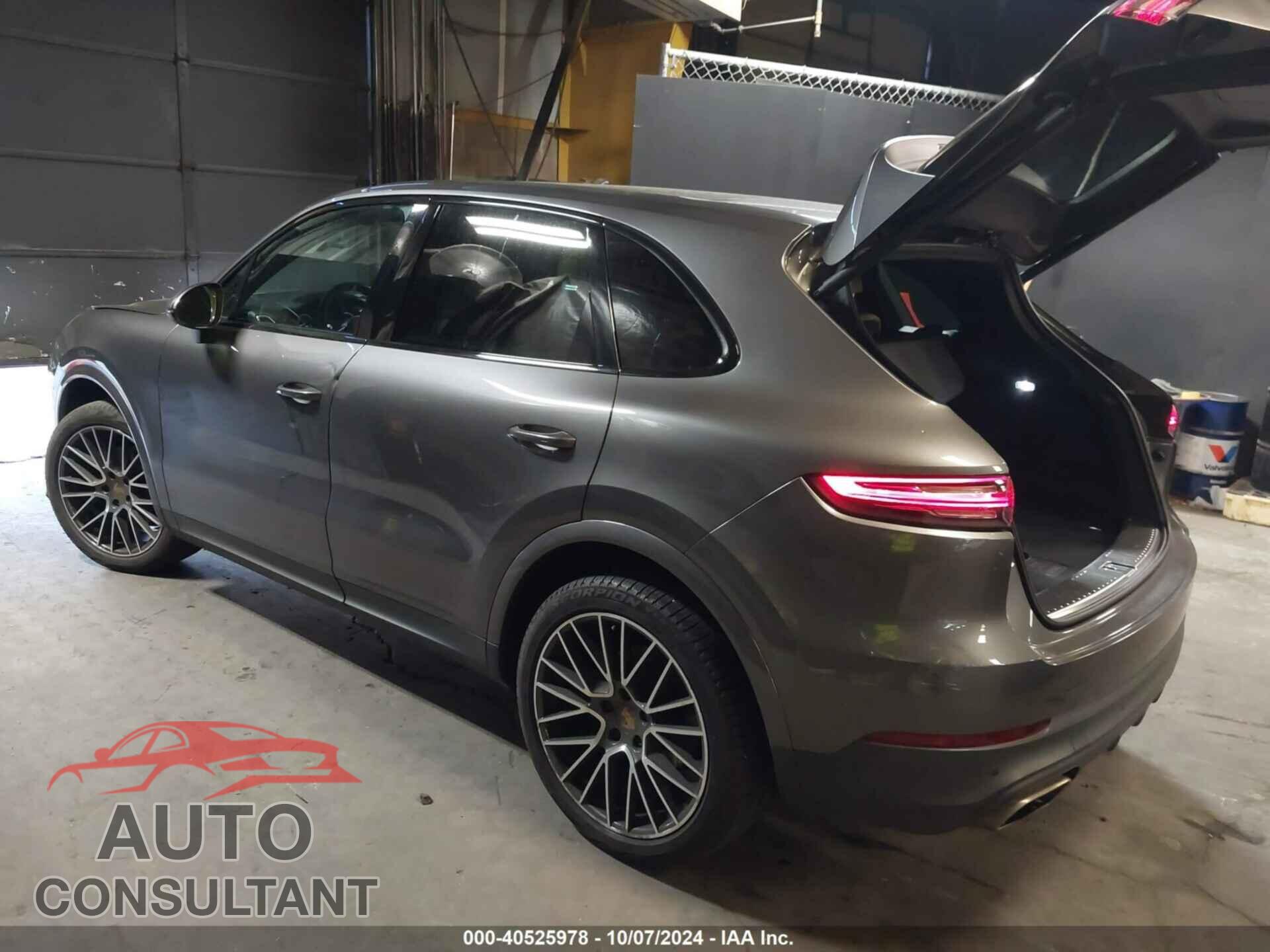 PORSCHE CAYENNE 2019 - WP1AA2AY3KDA07519