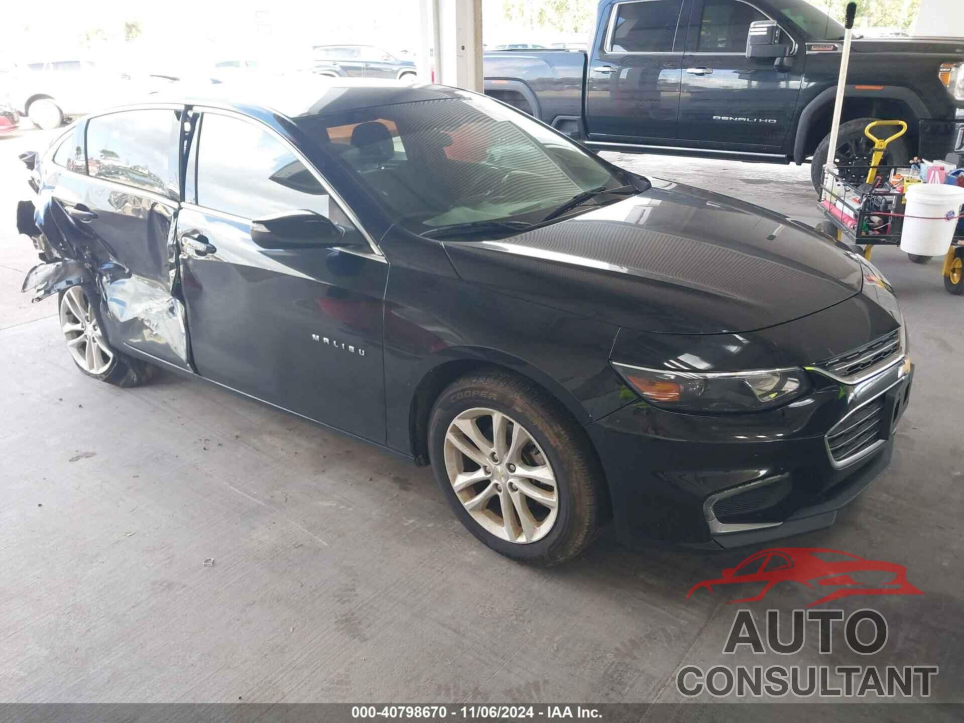 CHEVROLET MALIBU 2018 - 1G1ZD5ST7JF159508