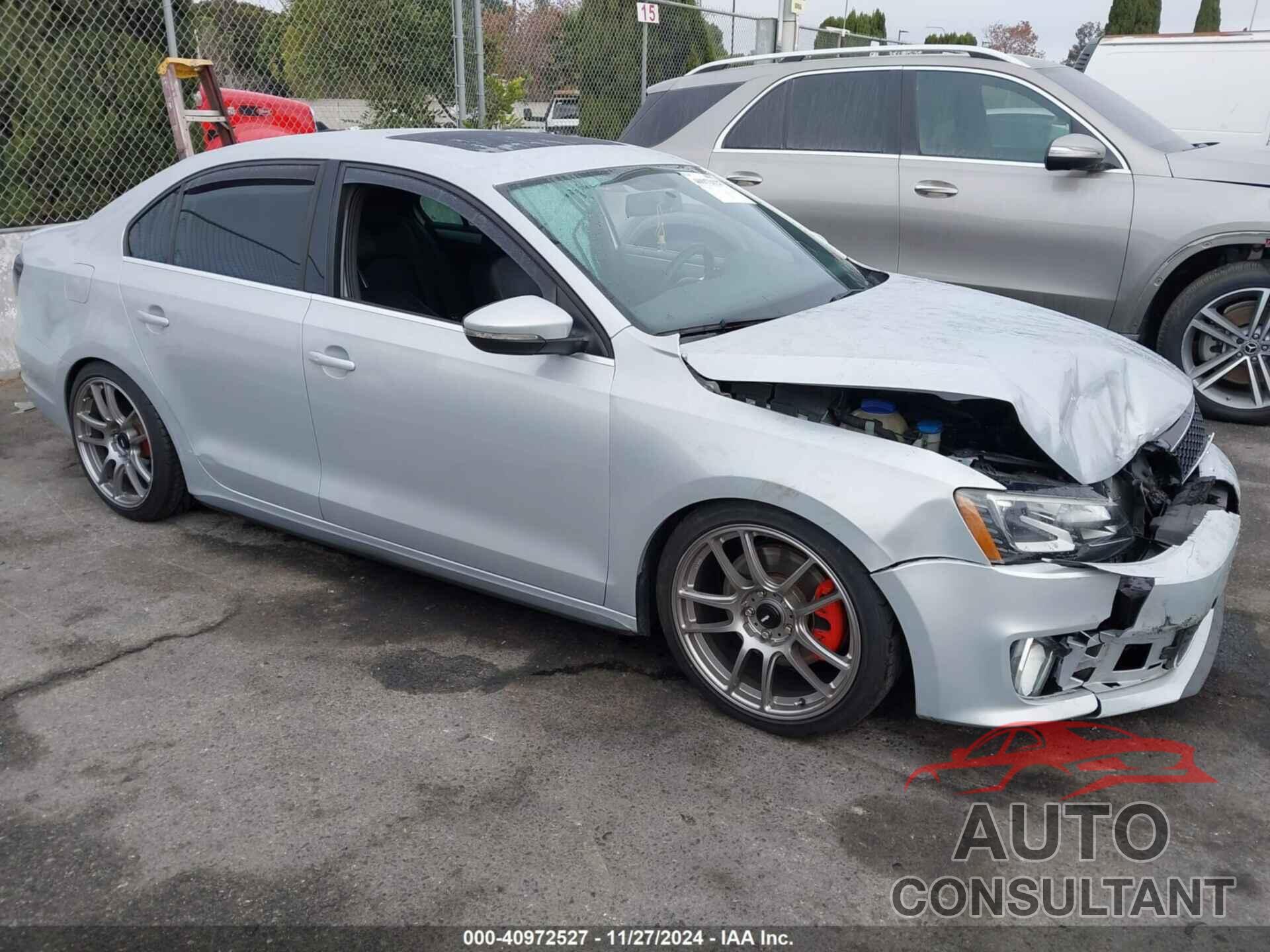 VOLKSWAGEN JETTA 2013 - 3VW467AJ1DM227732