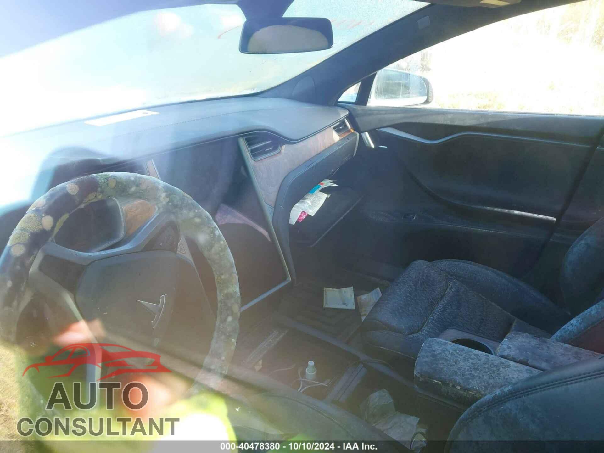 TESLA MODEL S 2021 - 5YJSA1E24MF424648