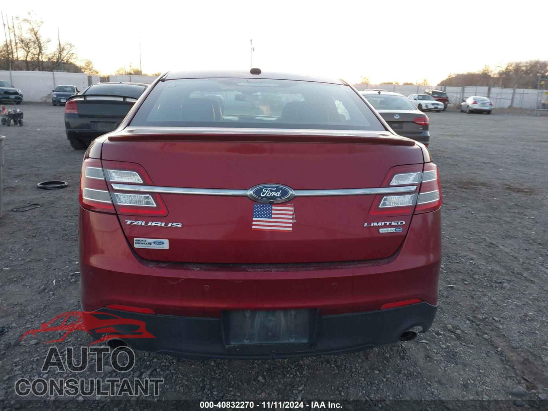 FORD TAURUS 2018 - 1FAHP2J80JG120765