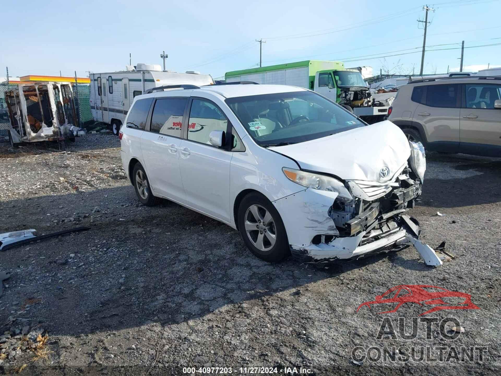 TOYOTA SIENNA 2015 - 5TDKK3DC0FS611063