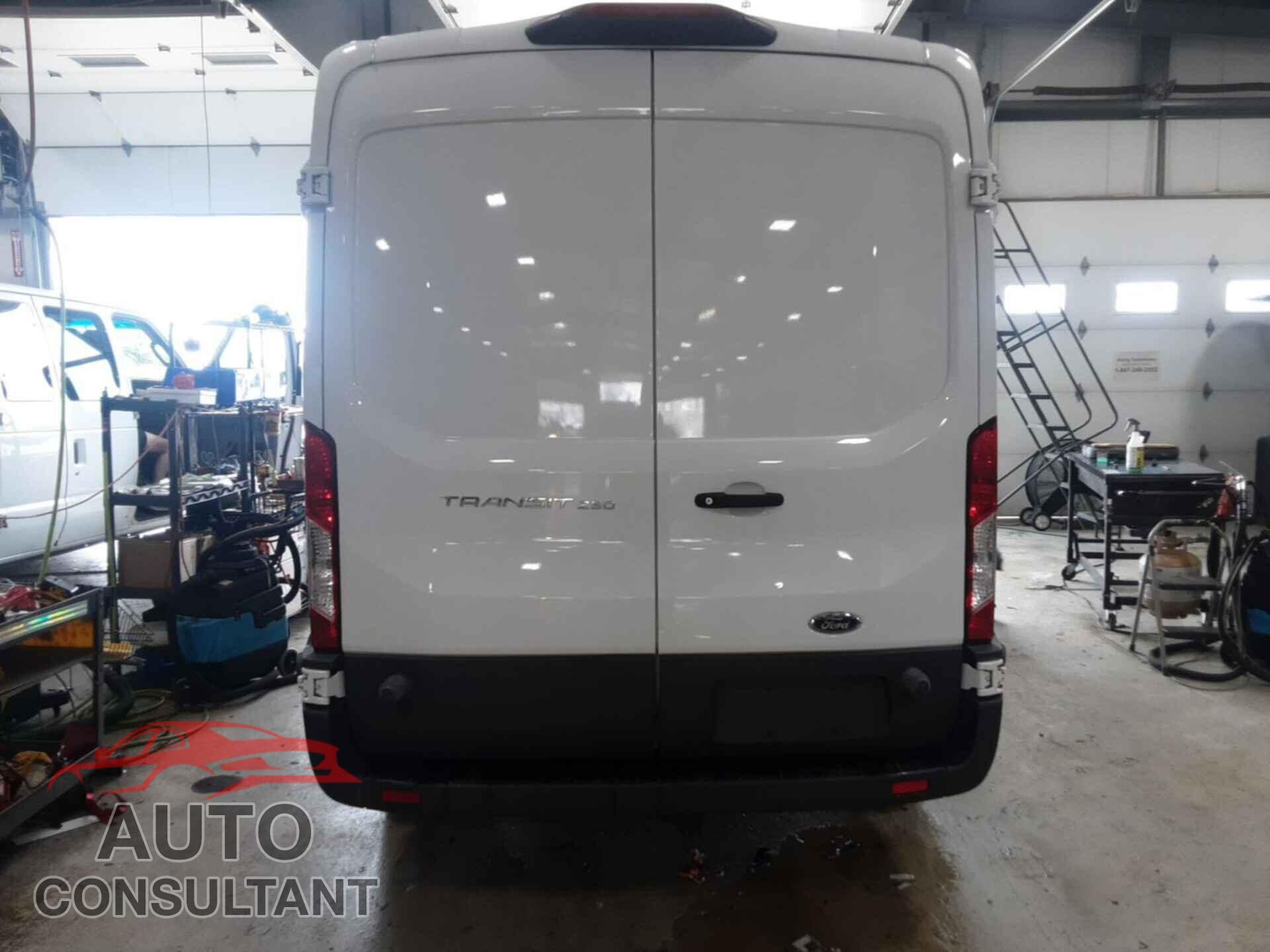 FORD TRANSIT 2018 - 1FTYR2CMXJKA41597