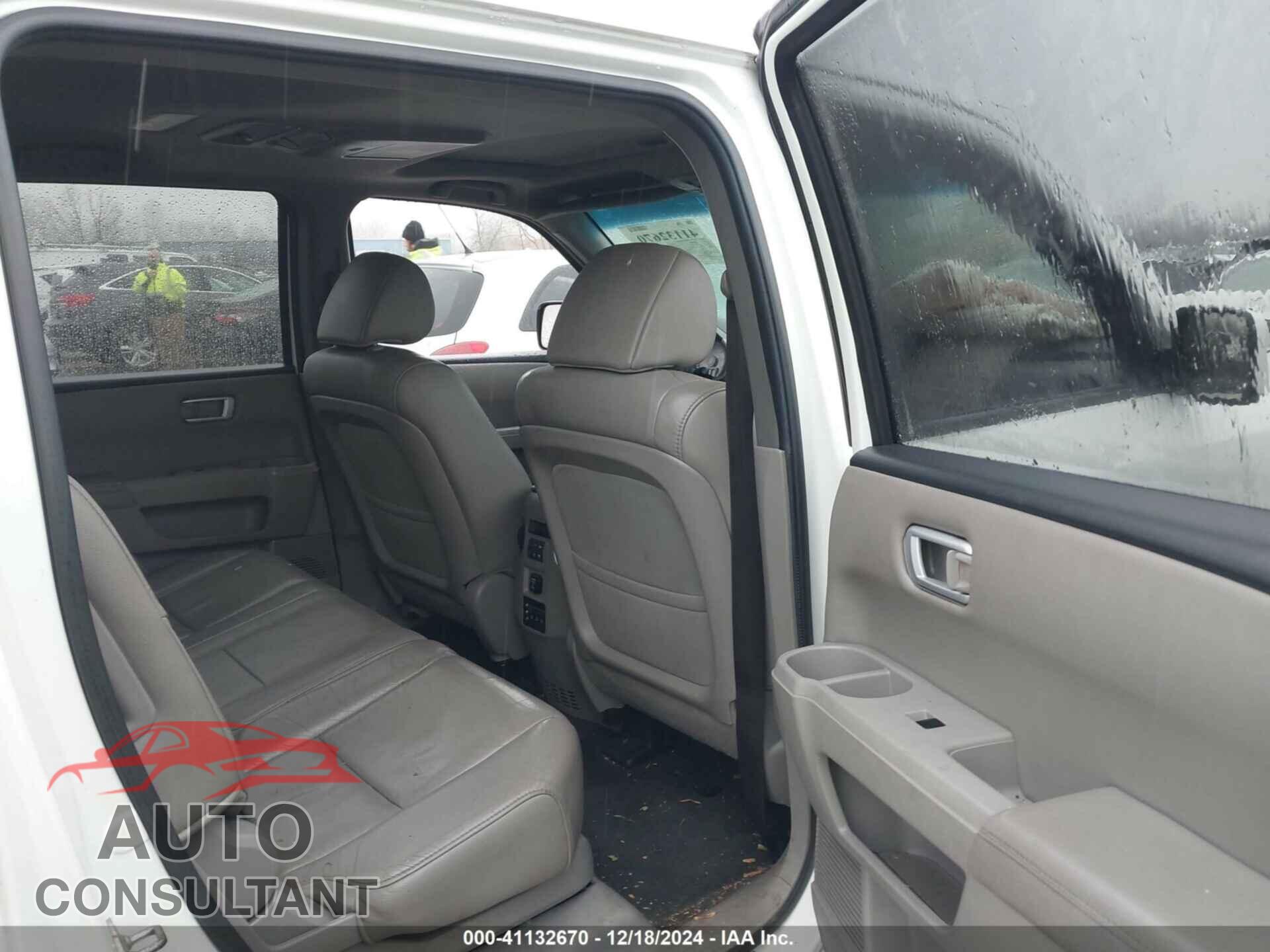 HONDA PILOT 2012 - 5FNYF4H60CB060027
