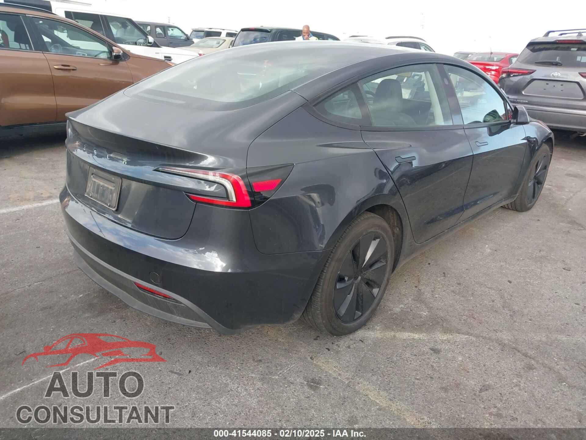 TESLA MODEL 3 2024 - 5YJ3E1EA6RF726515