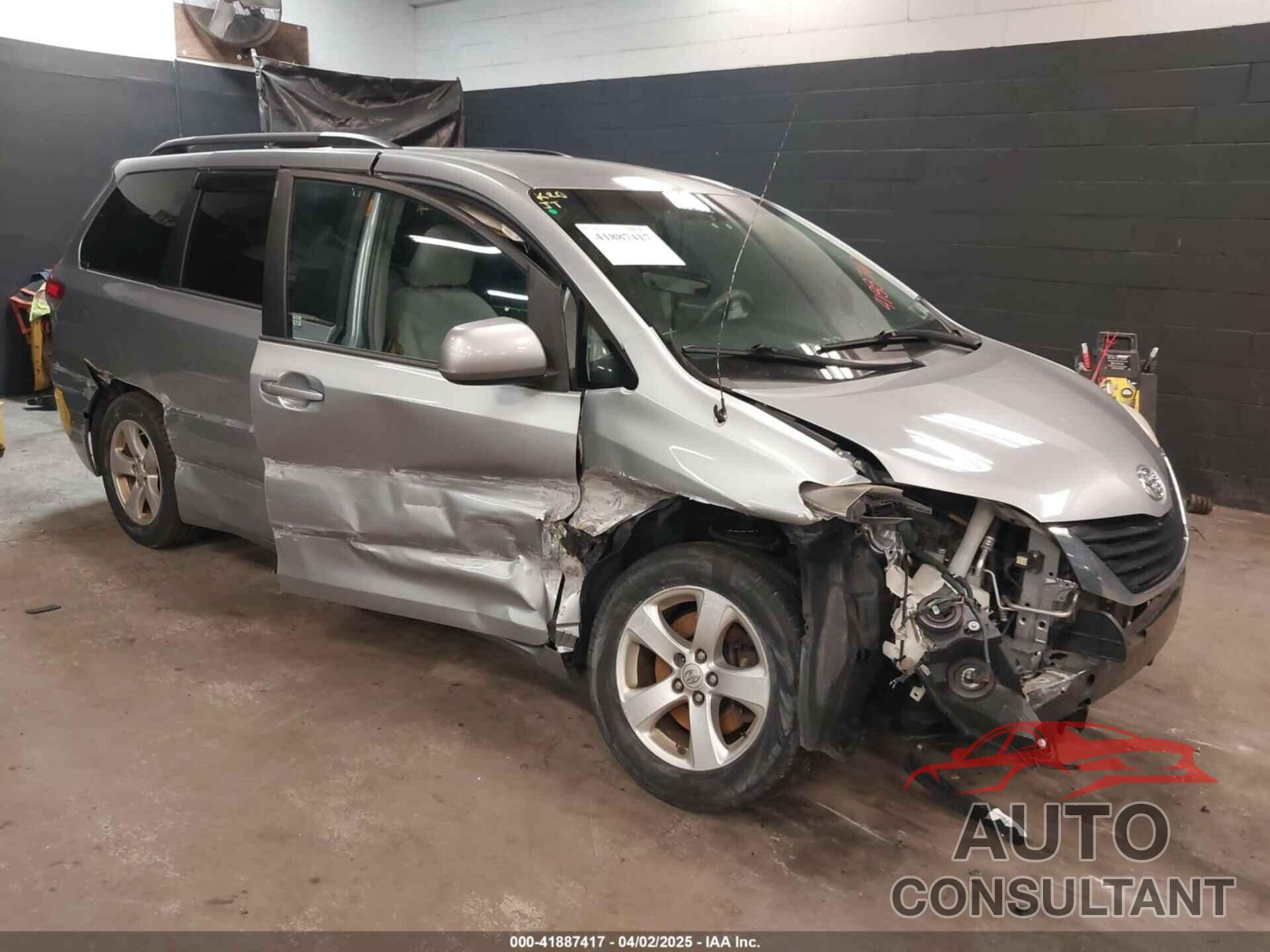 TOYOTA SIENNA 2014 - 5TDKK3DC9ES420028
