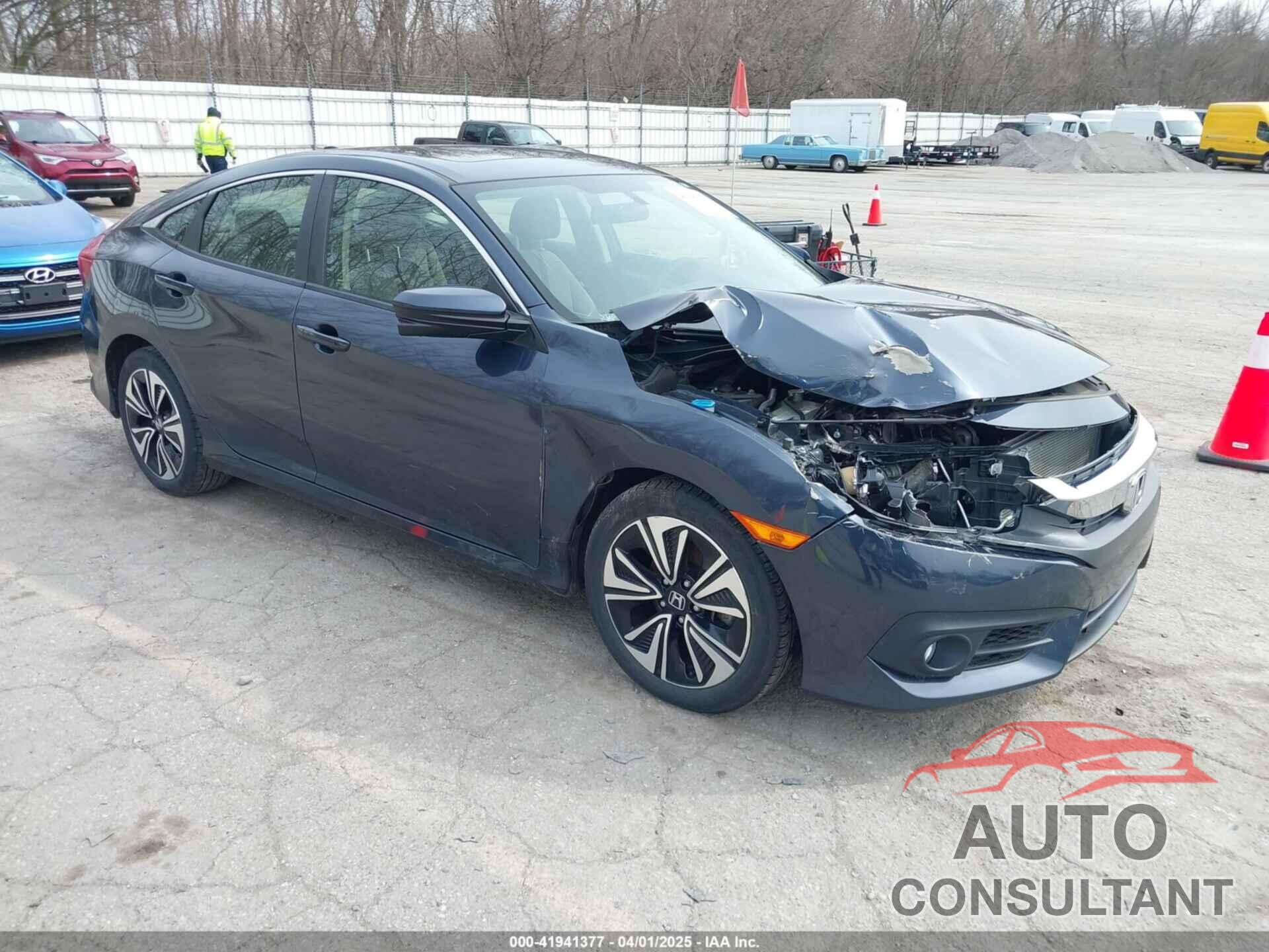 HONDA CIVIC 2018 - JHMFC1F38JX007438