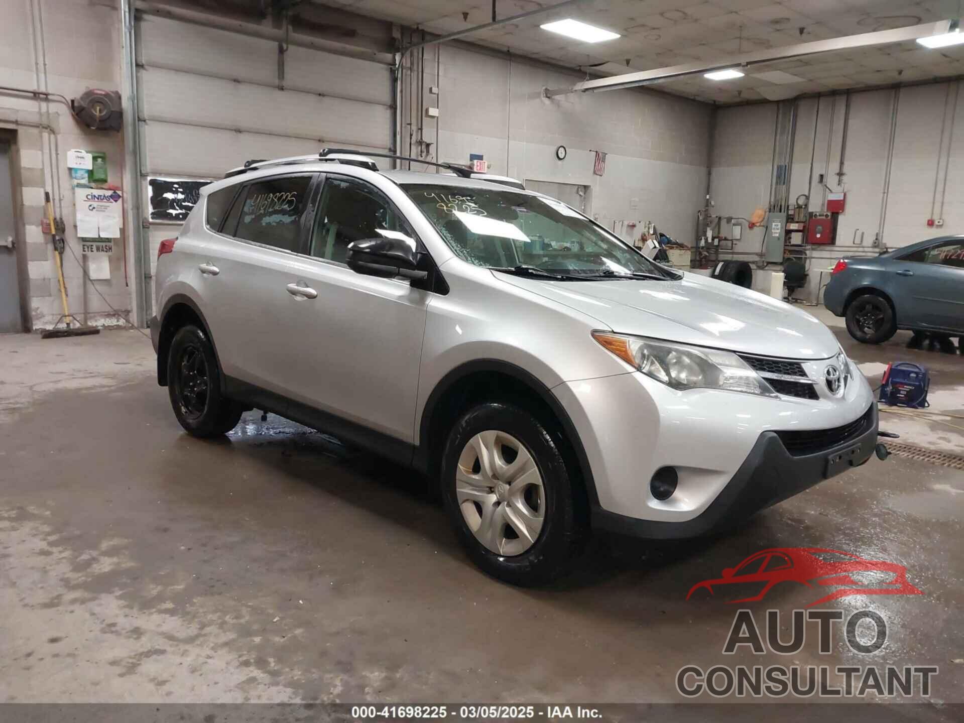 TOYOTA RAV4 2013 - 2T3BFREV8DW088975