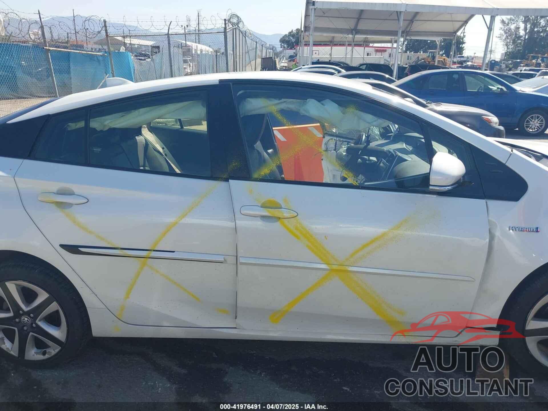 TOYOTA PRIUS 2017 - JTDKARFU7H3030112