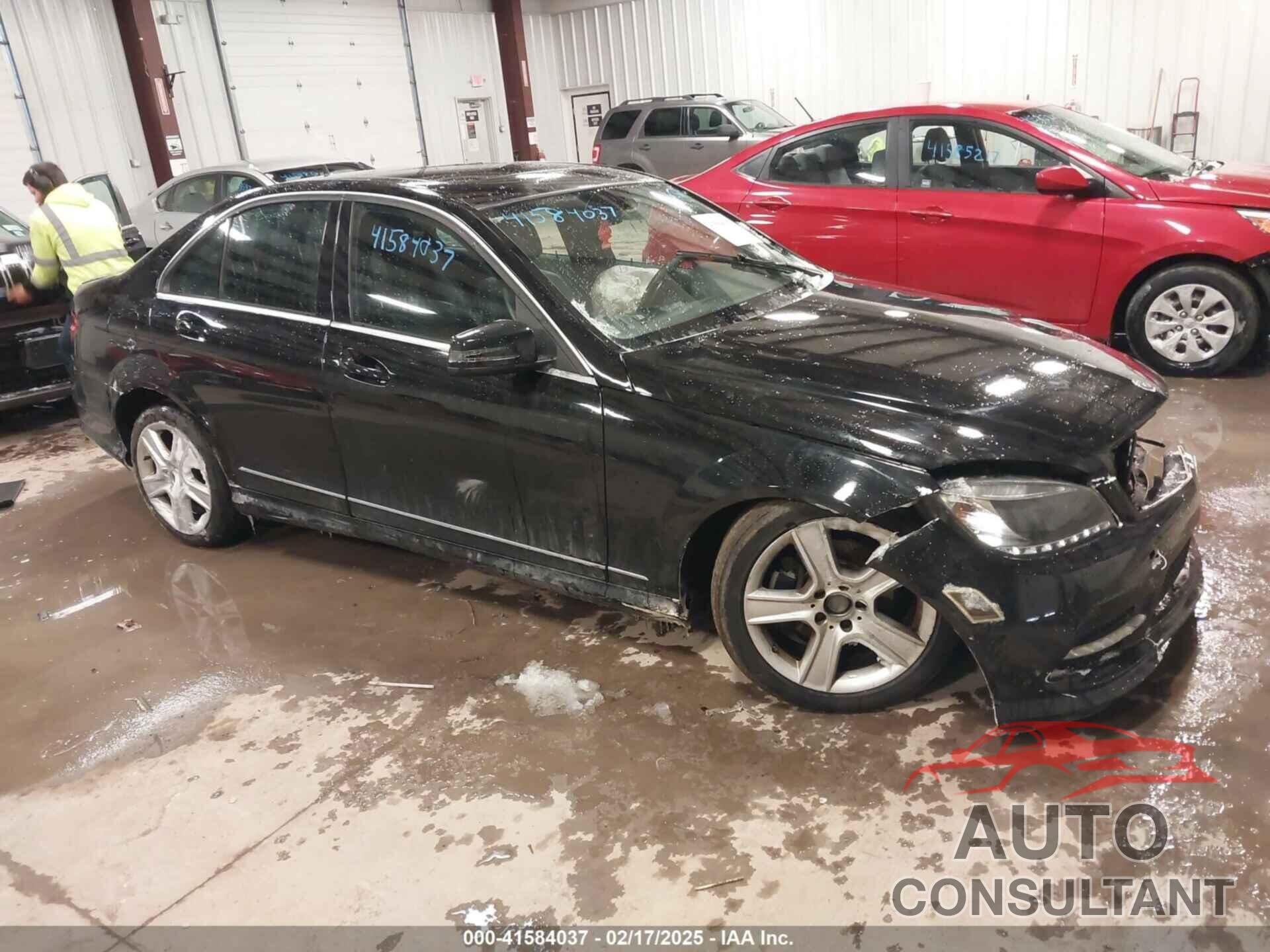 MERCEDES-BENZ C 300 2011 - WDDGF8BB7BR145082