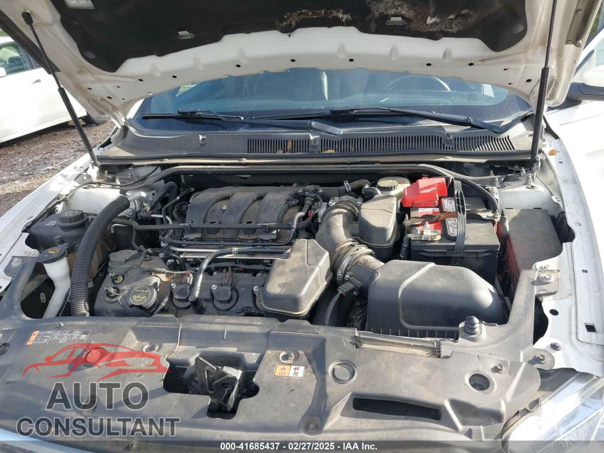 FORD TAURUS 2015 - 1FAHP2E88FG188037