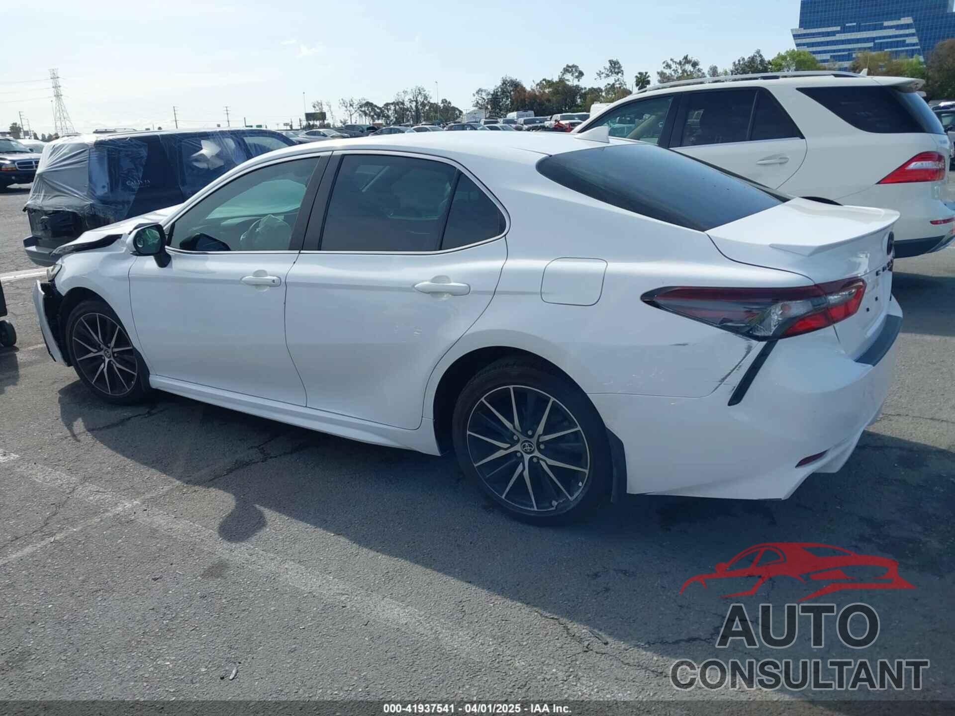 TOYOTA CAMRY 2022 - 4T1G11AKXNU070473