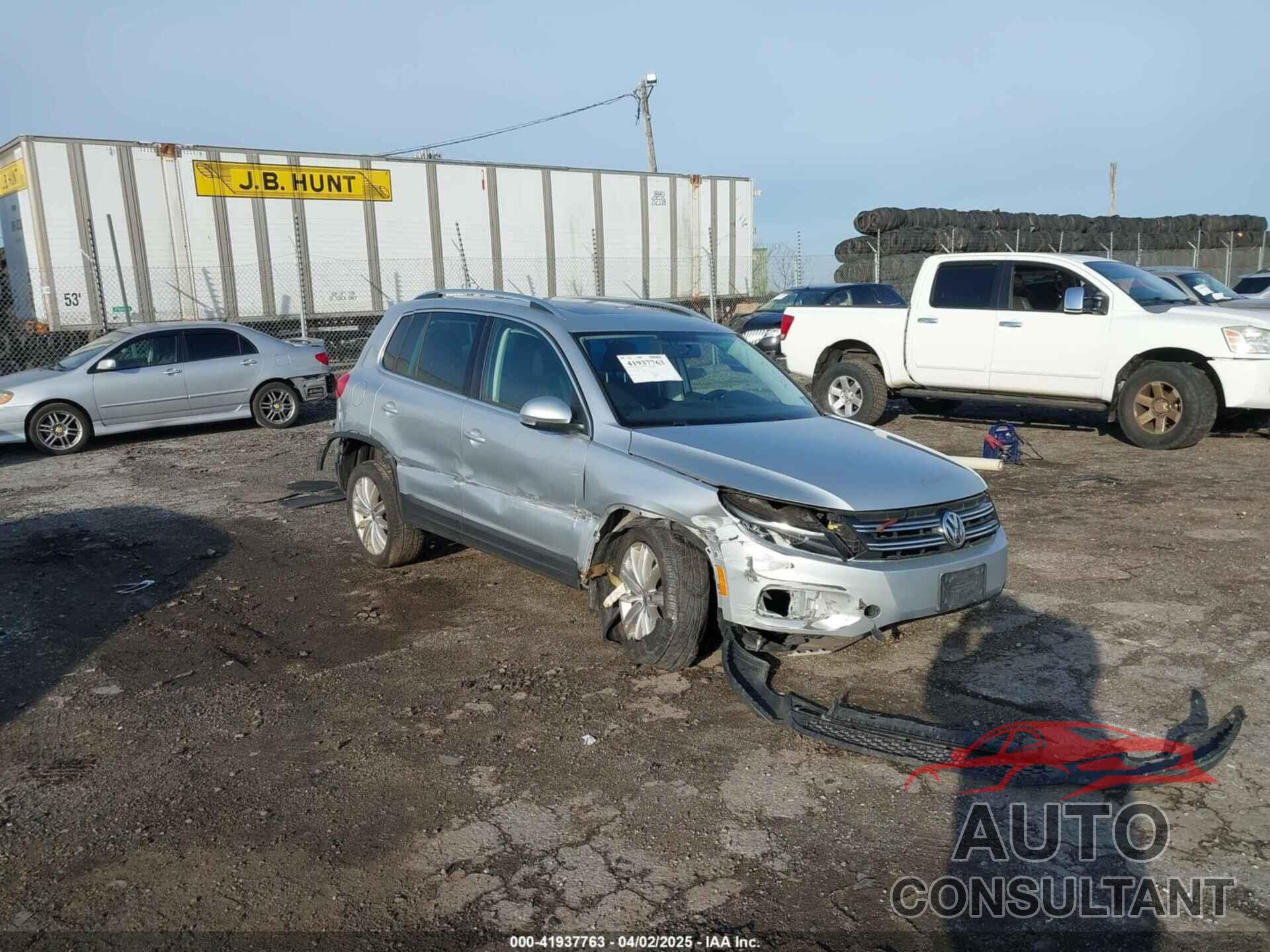 VOLKSWAGEN TIGUAN 2013 - WVGAV3AX0DW572915