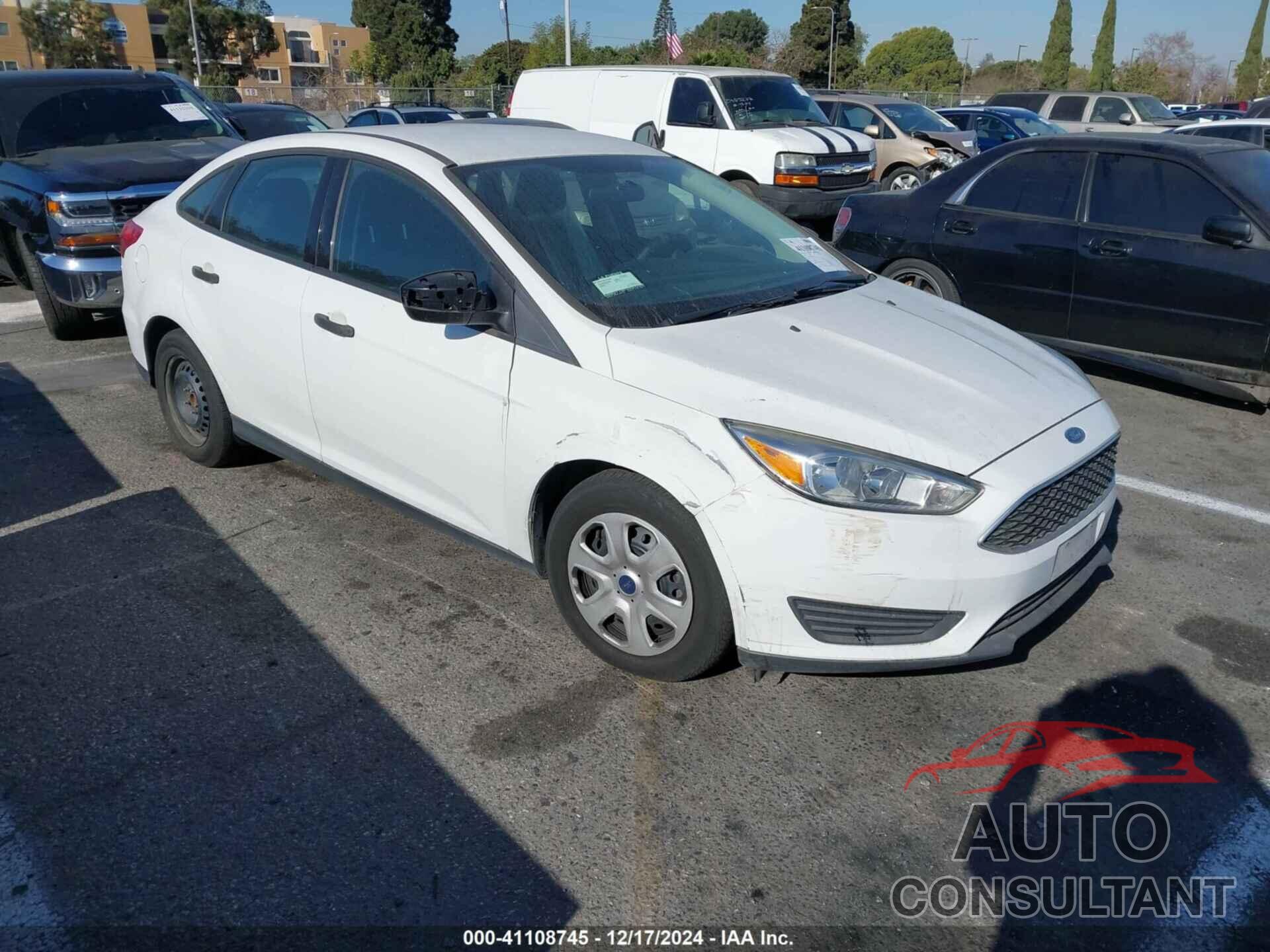 FORD FOCUS 2018 - 1FADP3E28JL260595