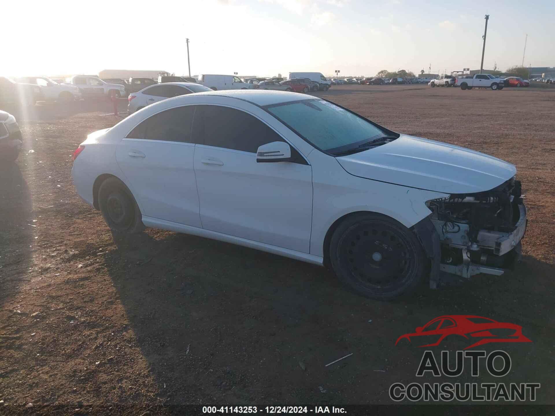 MERCEDES-BENZ CLA 250 2015 - WDDSJ4EB8FN177534