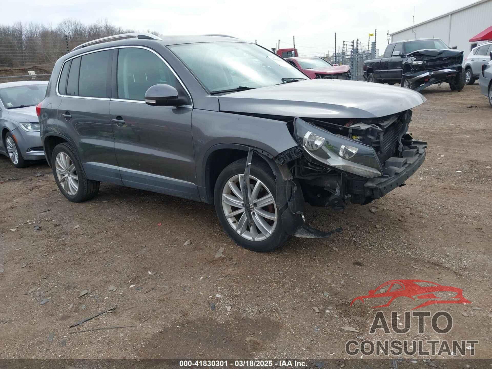 VOLKSWAGEN TIGUAN 2012 - WVGBV7AX9CW004706
