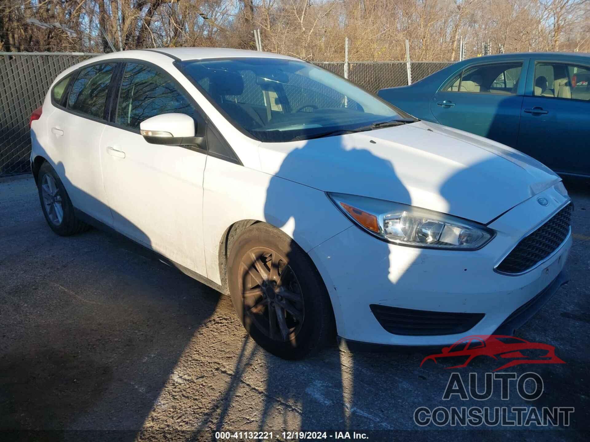 FORD FOCUS 2017 - 1FADP3K27HL217204