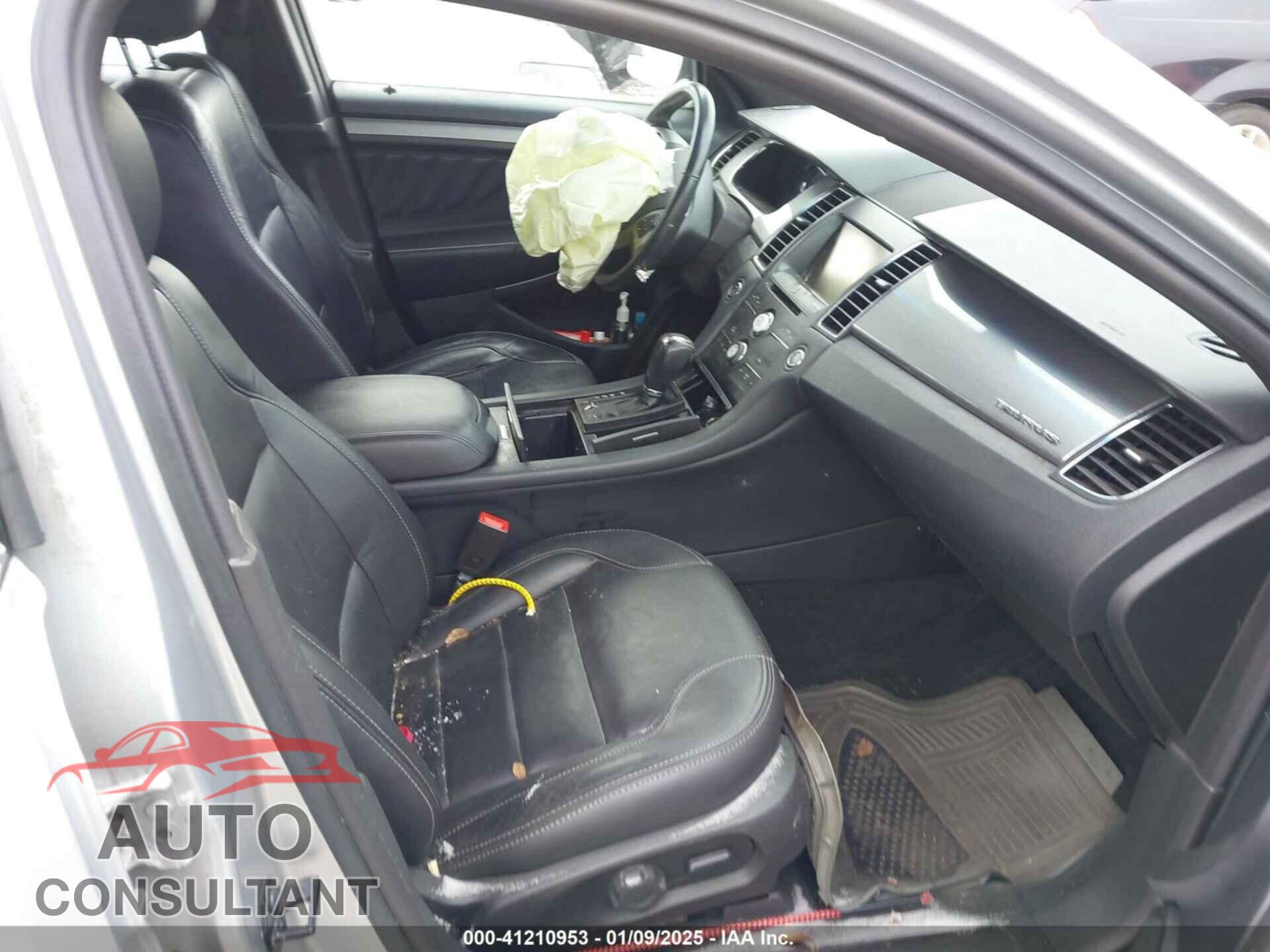 FORD TAURUS 2015 - 1FAHP2E87FG181077
