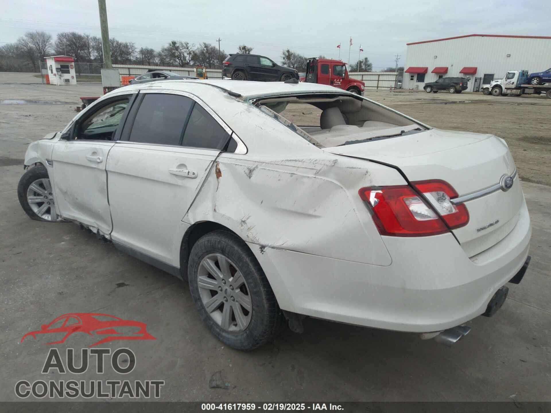 FORD TAURUS 2011 - 1FAHP2DW3BG113398