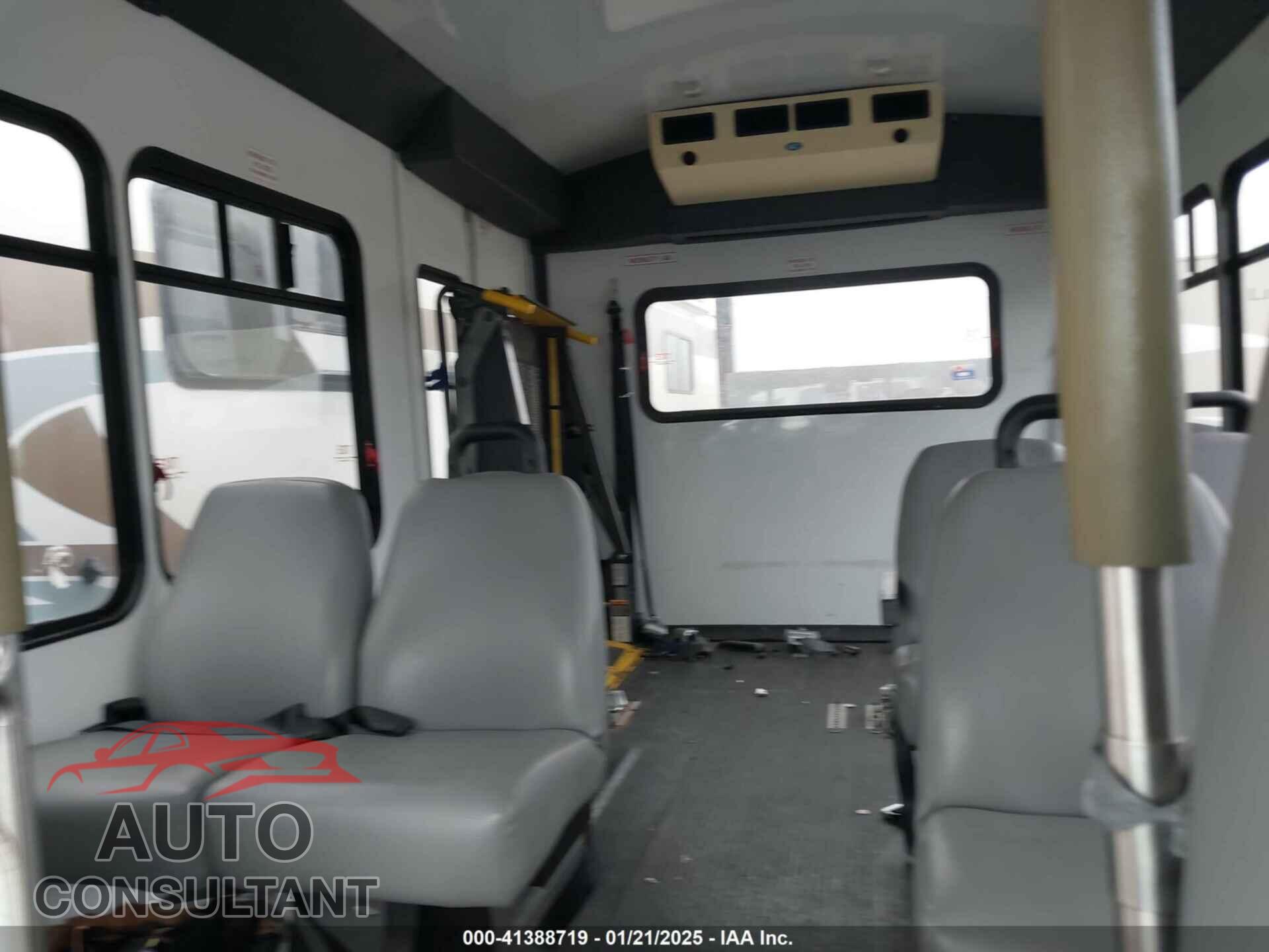 FORD E-350 CUTAWAY 2012 - 1FDEE3FL0CDB11134
