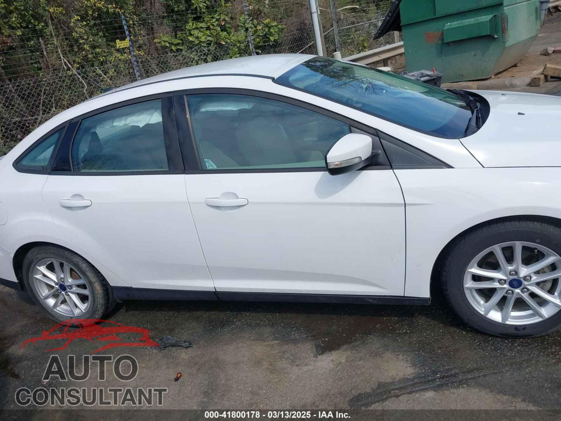 FORD FOCUS 2016 - 1FADP3F26GL232673