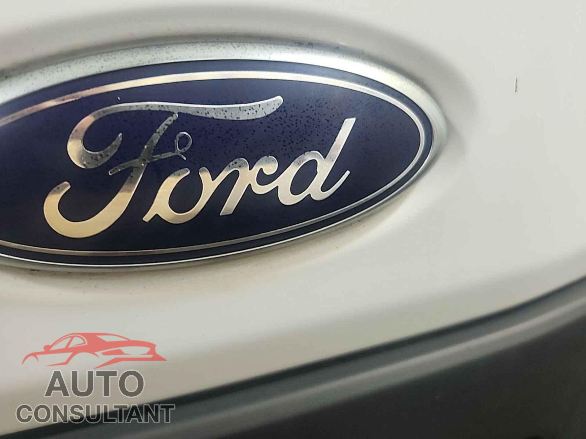 FORD TRANSIT 2015 - 1FTNE1YM5FKB32477