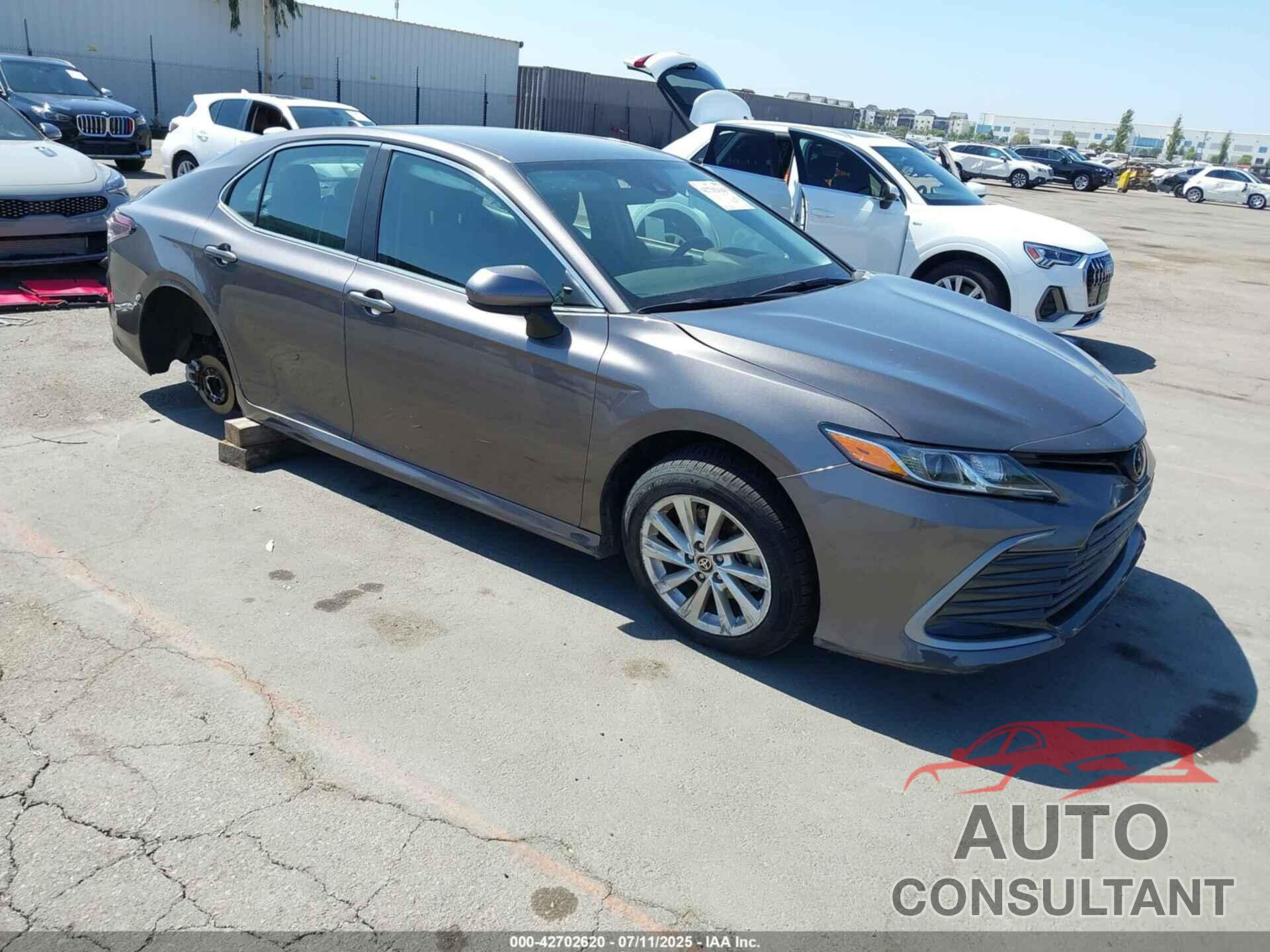TOYOTA CAMRY 2023 - 4T1C11AK2PU803228