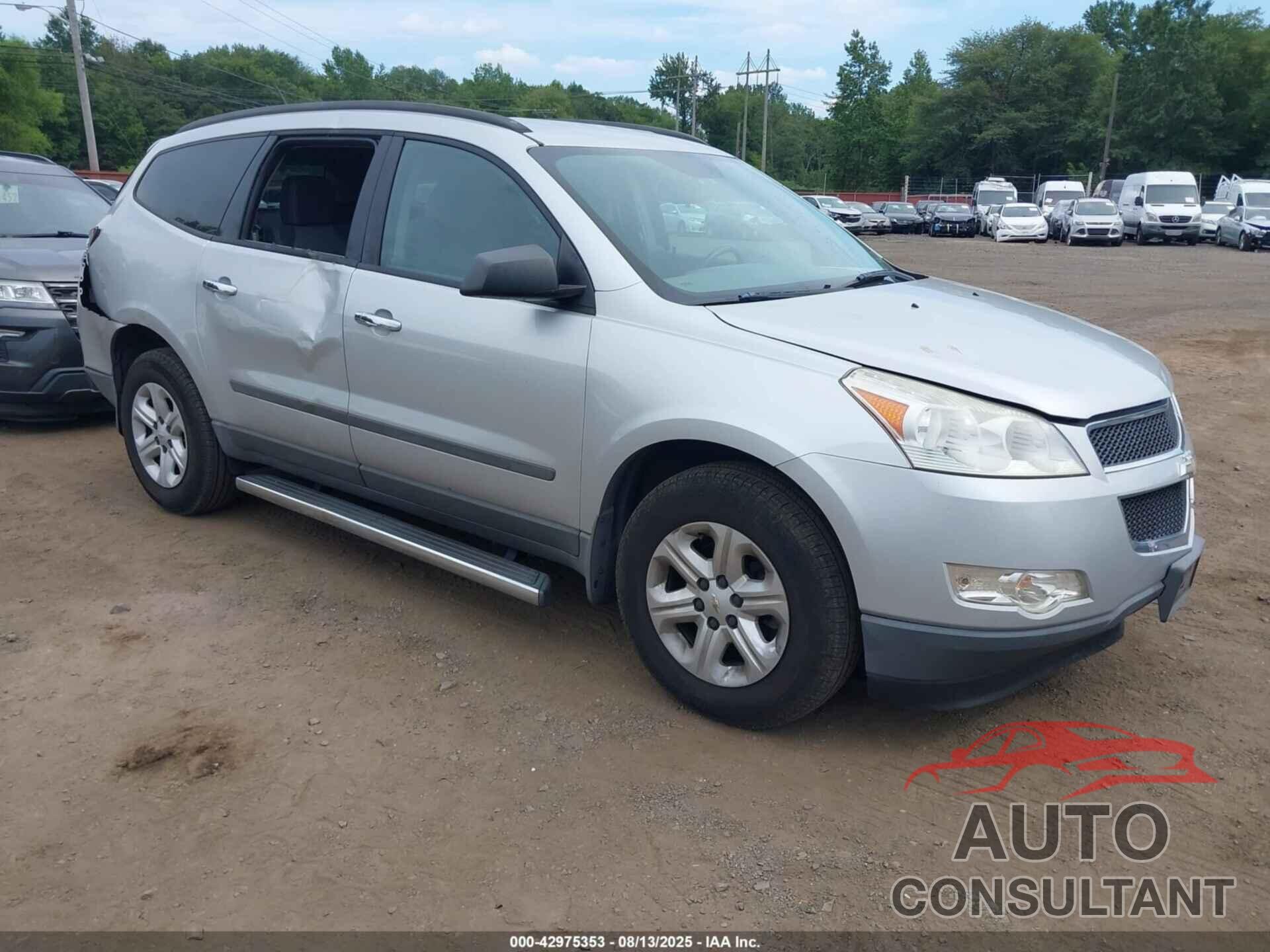 CHEVROLET TRAVERSE 2011 - 1GNKVFED6BJ322624