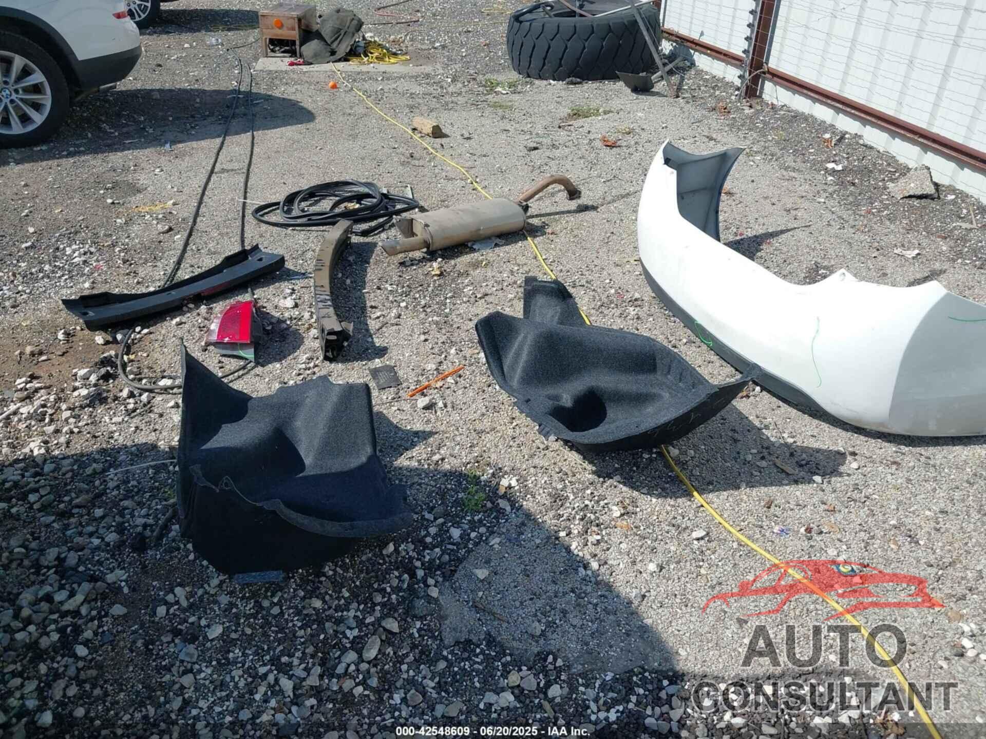 TOYOTA COROLLA 2017 - 2T1BURHEXHC946867