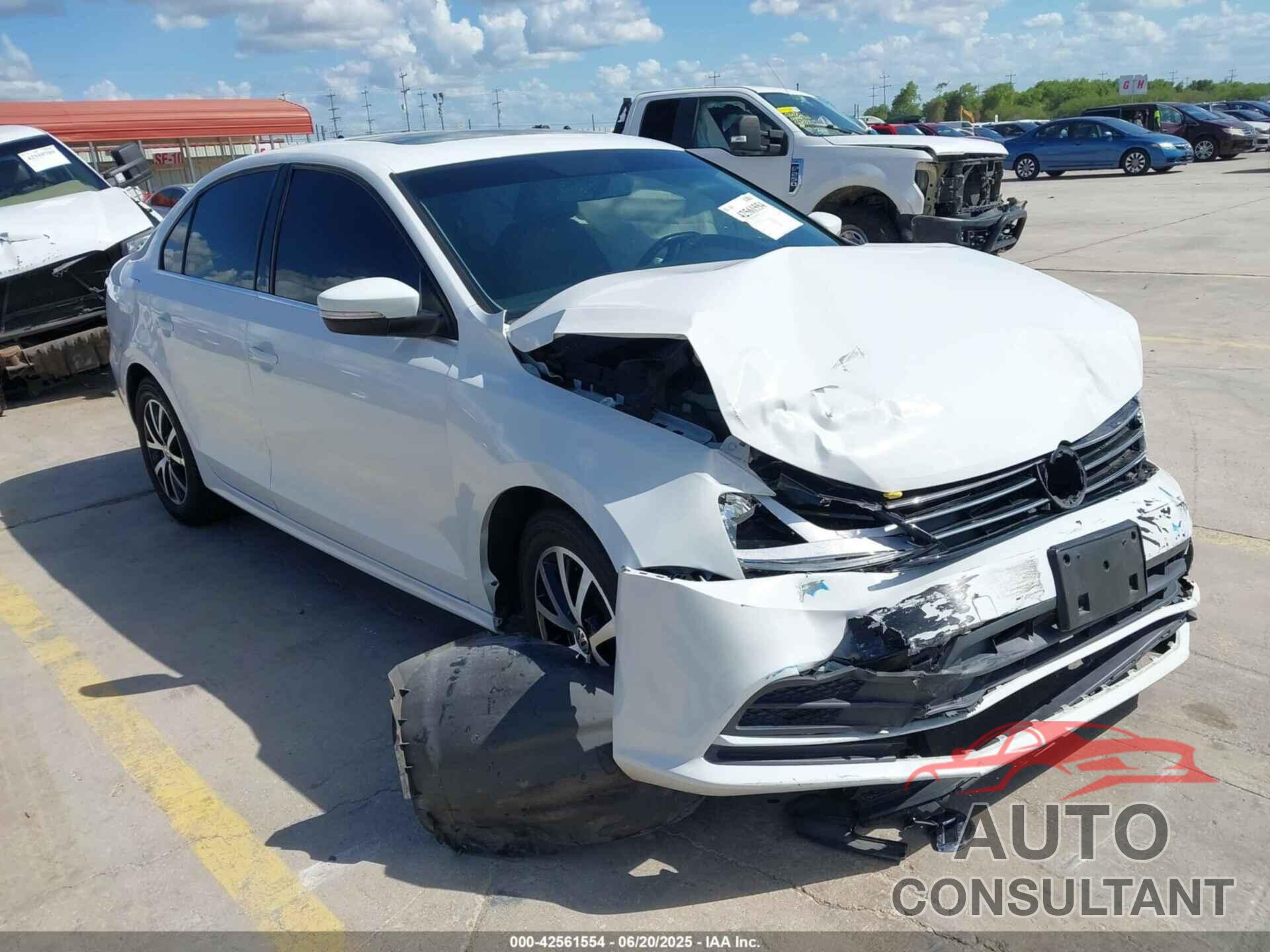 VOLKSWAGEN JETTA 2017 - 3VWDB7AJ4HM308368