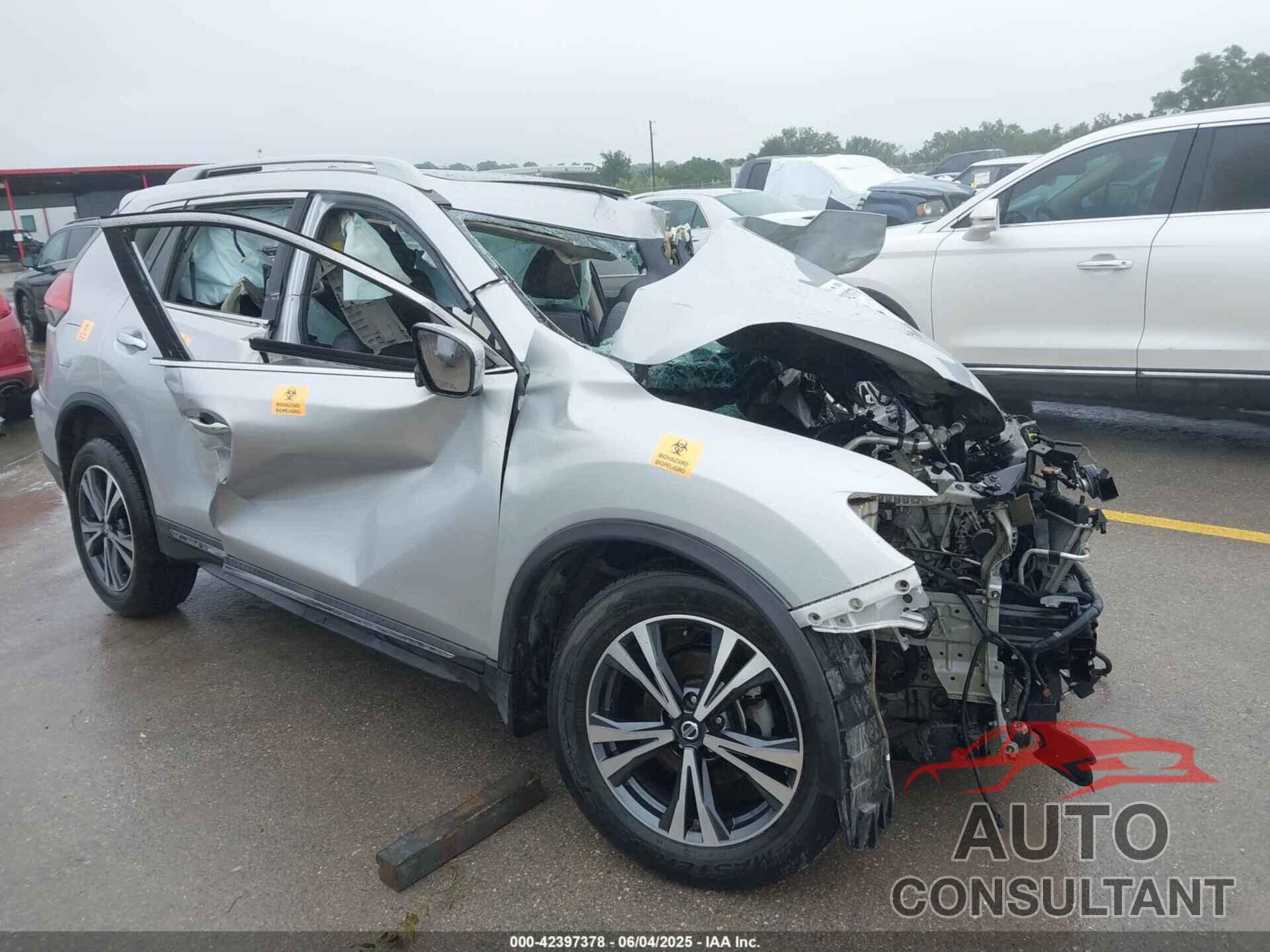 NISSAN ROGUE 2017 - 5N1AT2MV6HC743295