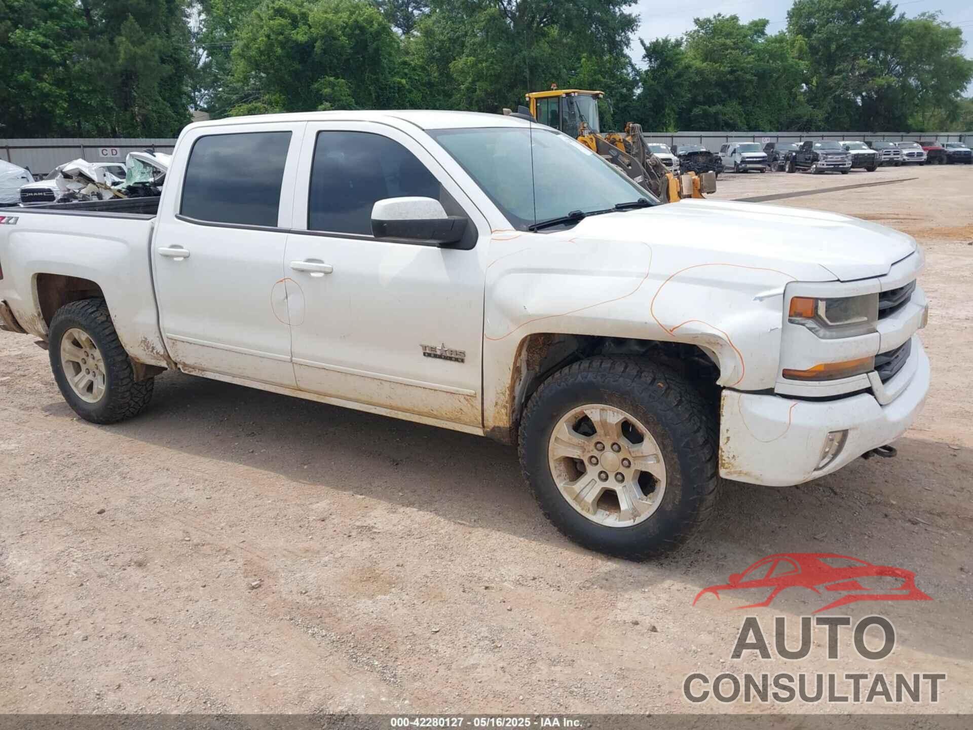 CHEVROLET SILVERADO 1500 2018 - 3GCUKREC0JG378934