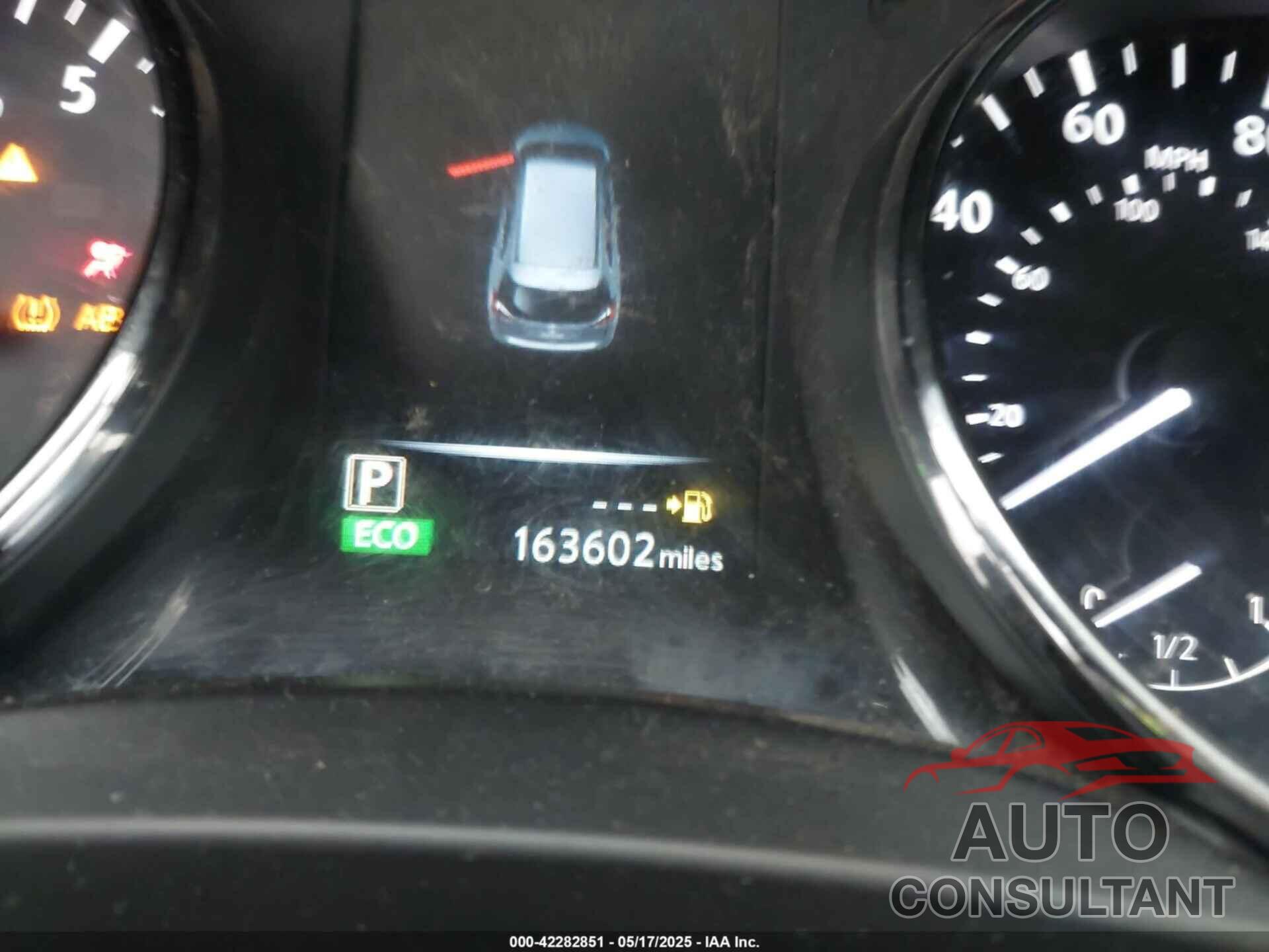 NISSAN ROGUE 2017 - KNMAT2MV6HP542218
