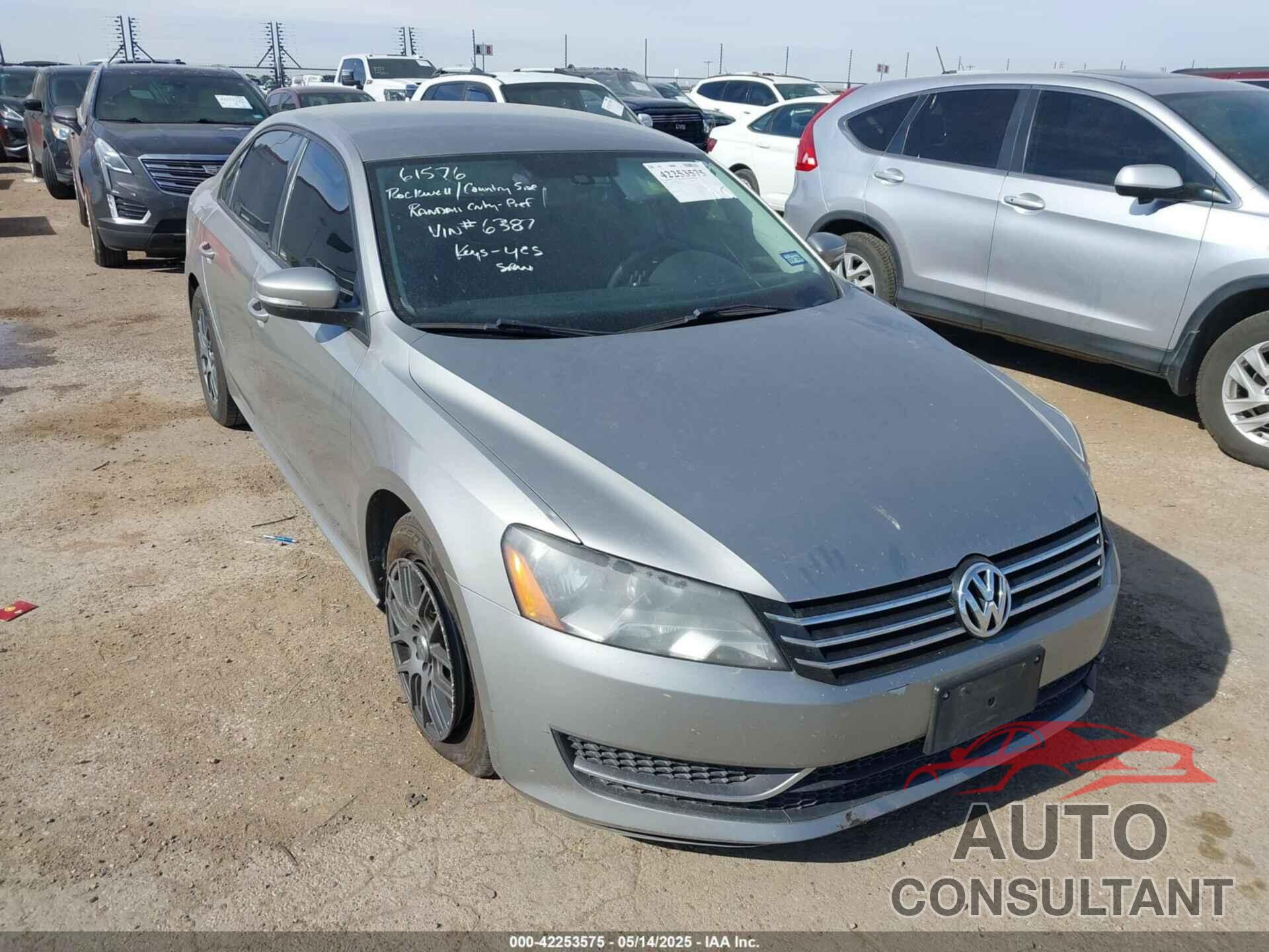 VOLKSWAGEN PASSAT 2014 - 1VWAP7A37EC026387