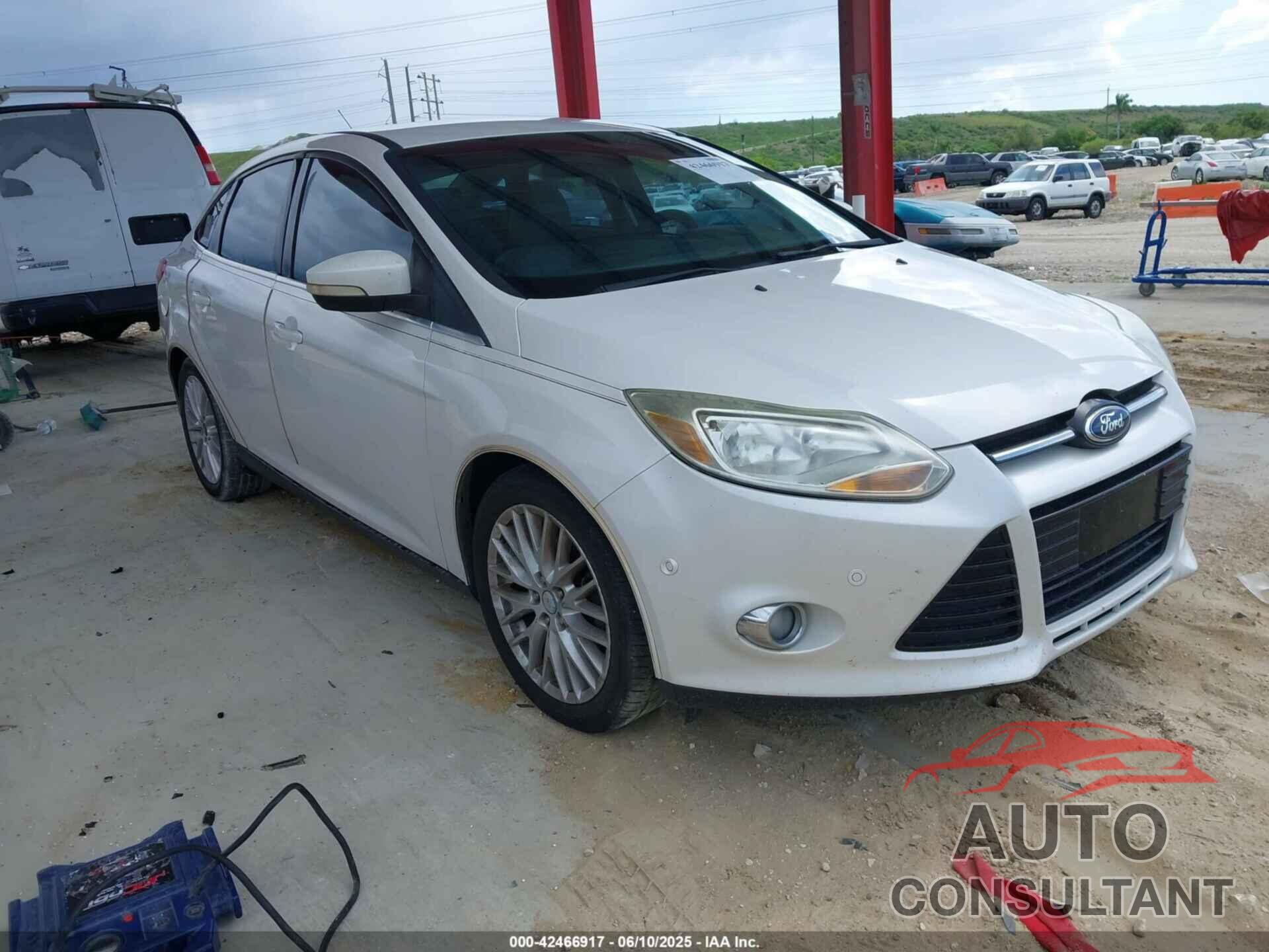FORD FOCUS 2012 - 1FAHP3H23CL473373