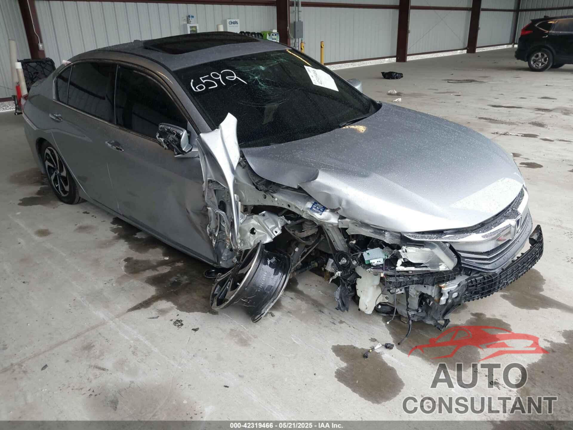 HONDA ACCORD 2016 - 1HGCR3F89GA016592