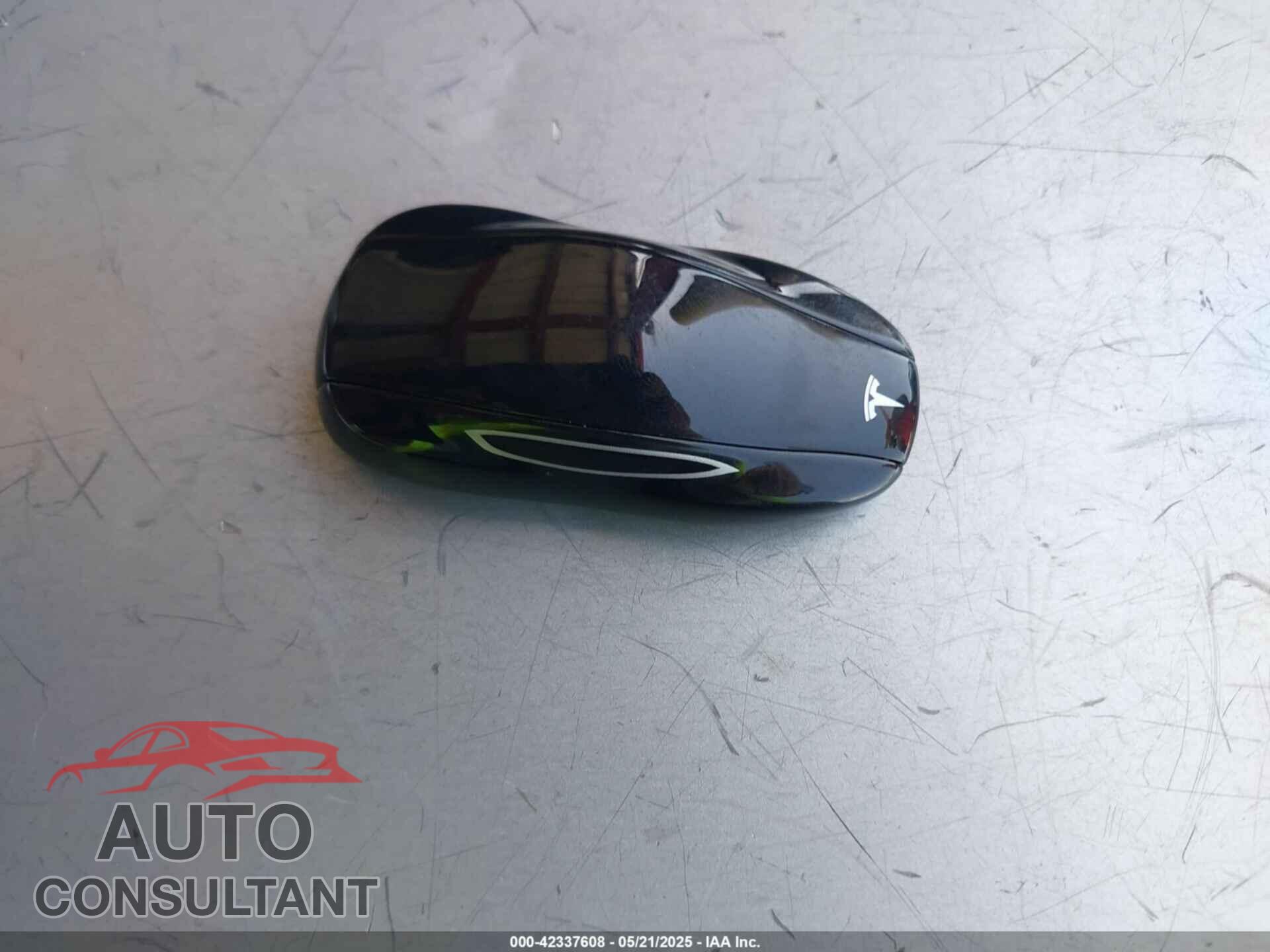 TESLA MODEL S 2013 - 5YJSA1AG9DFP08729